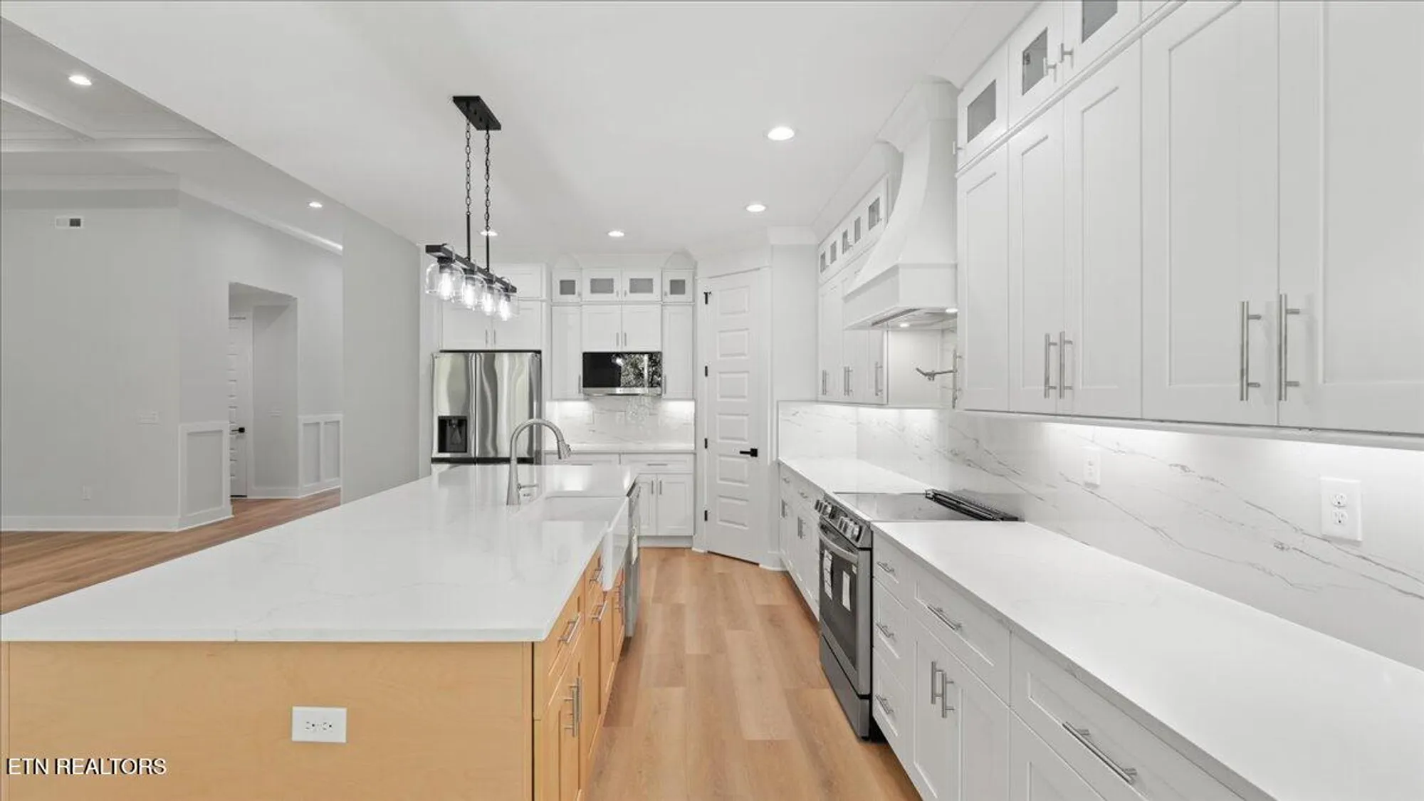 Property Slideshow image 15 of 49 | 131 utsesti ln, Loudon, TN, 37774