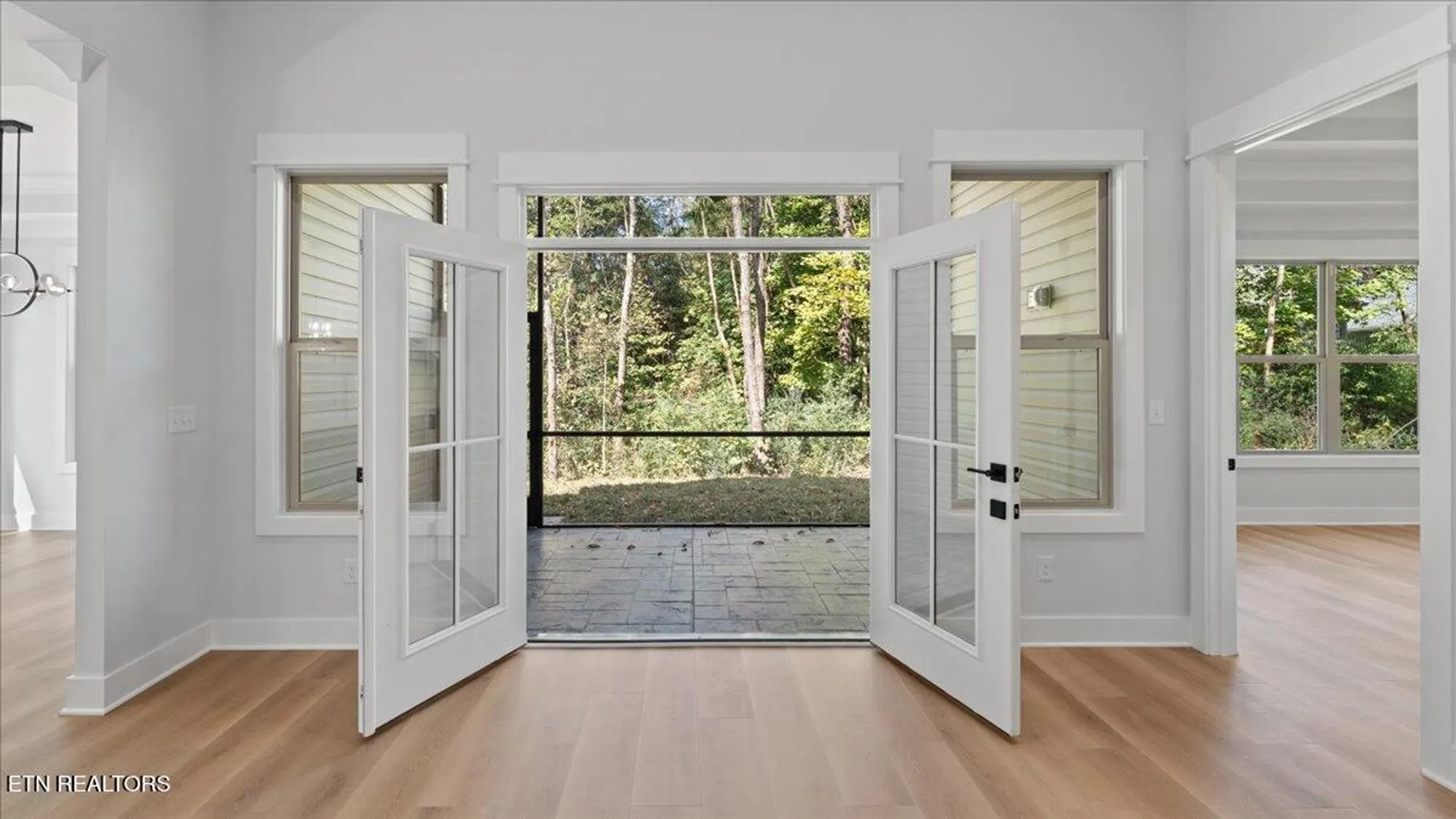 Property Slideshow image 22 of 49 | 131 utsesti ln, Loudon, TN, 37774