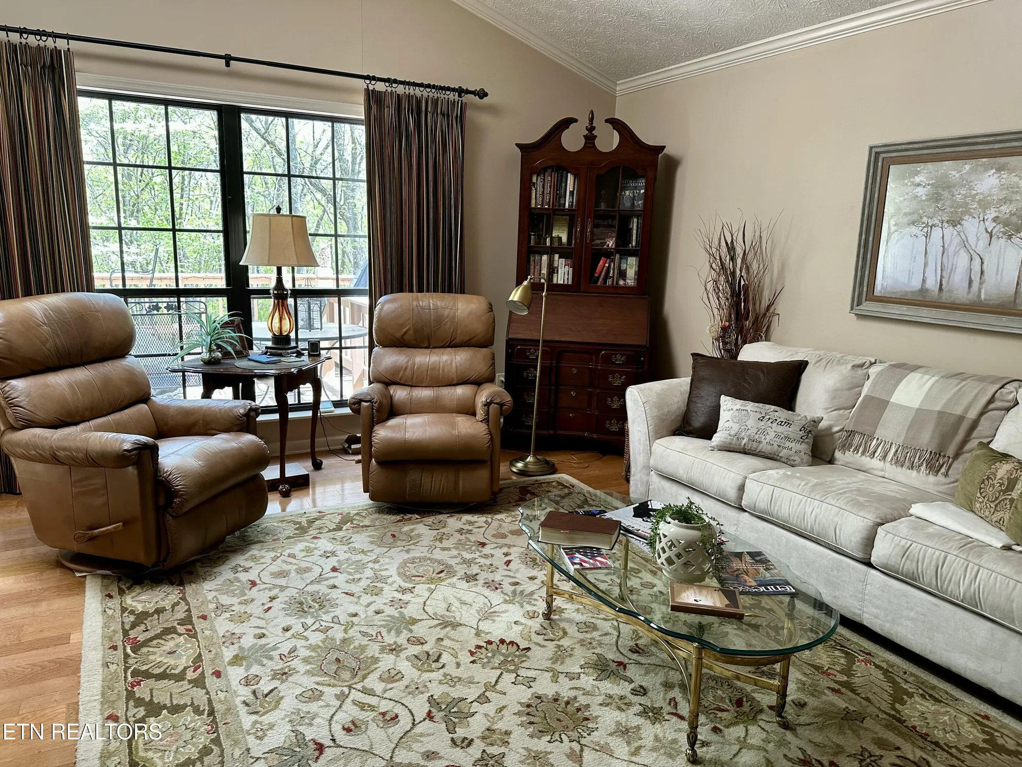 Property Slideshow image 5 of 33 | 102 bromley ln, Crossville, TN, 38558