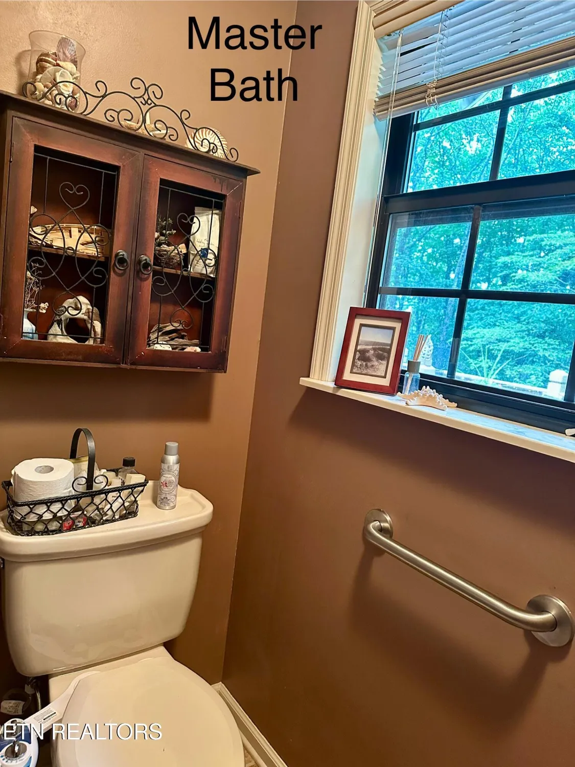 Property Slideshow image 14 of 33 | 102 bromley ln, Crossville, TN, 38558