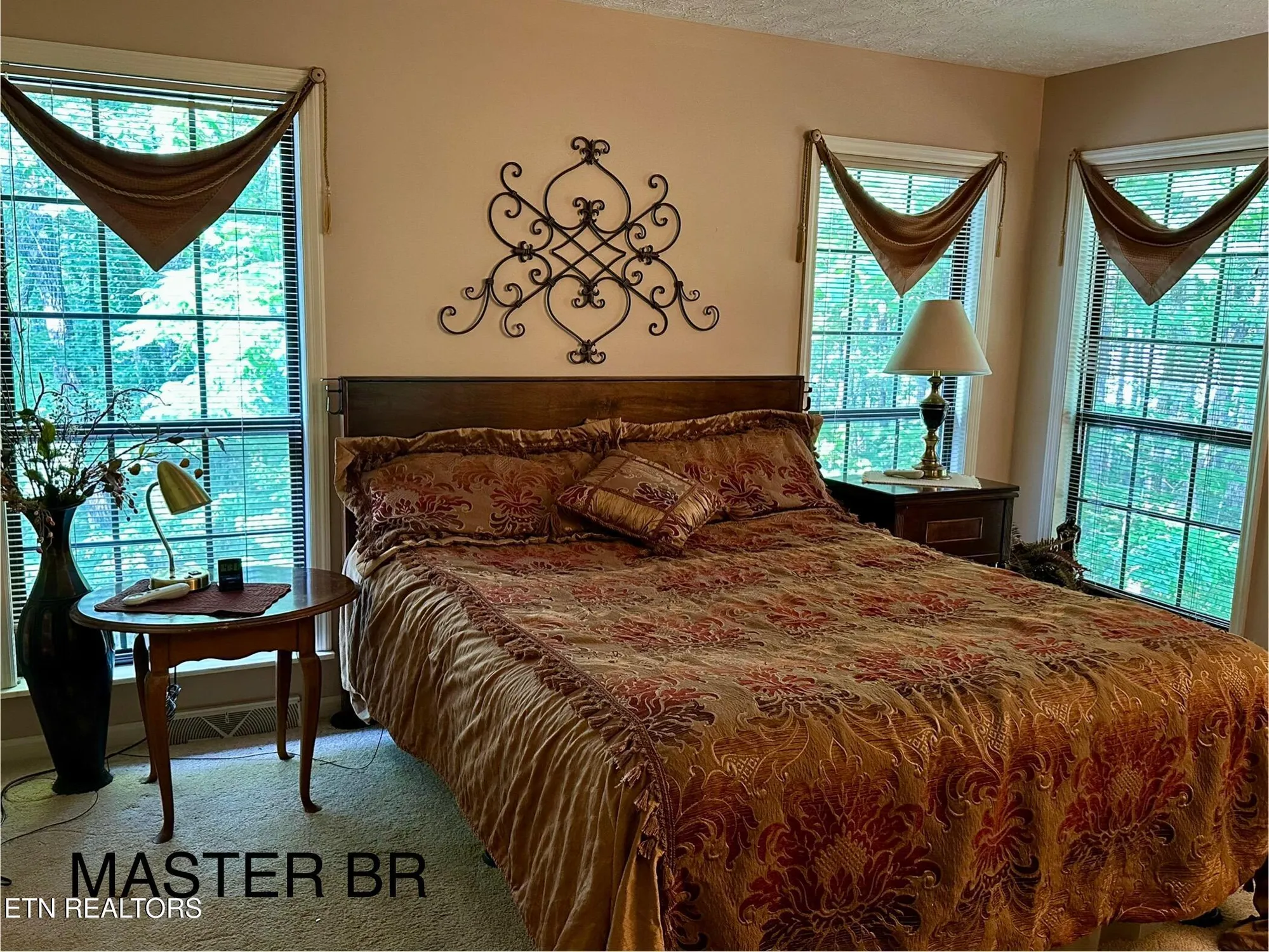 Property Slideshow image 11 of 33 | 102 bromley ln, Crossville, TN, 38558