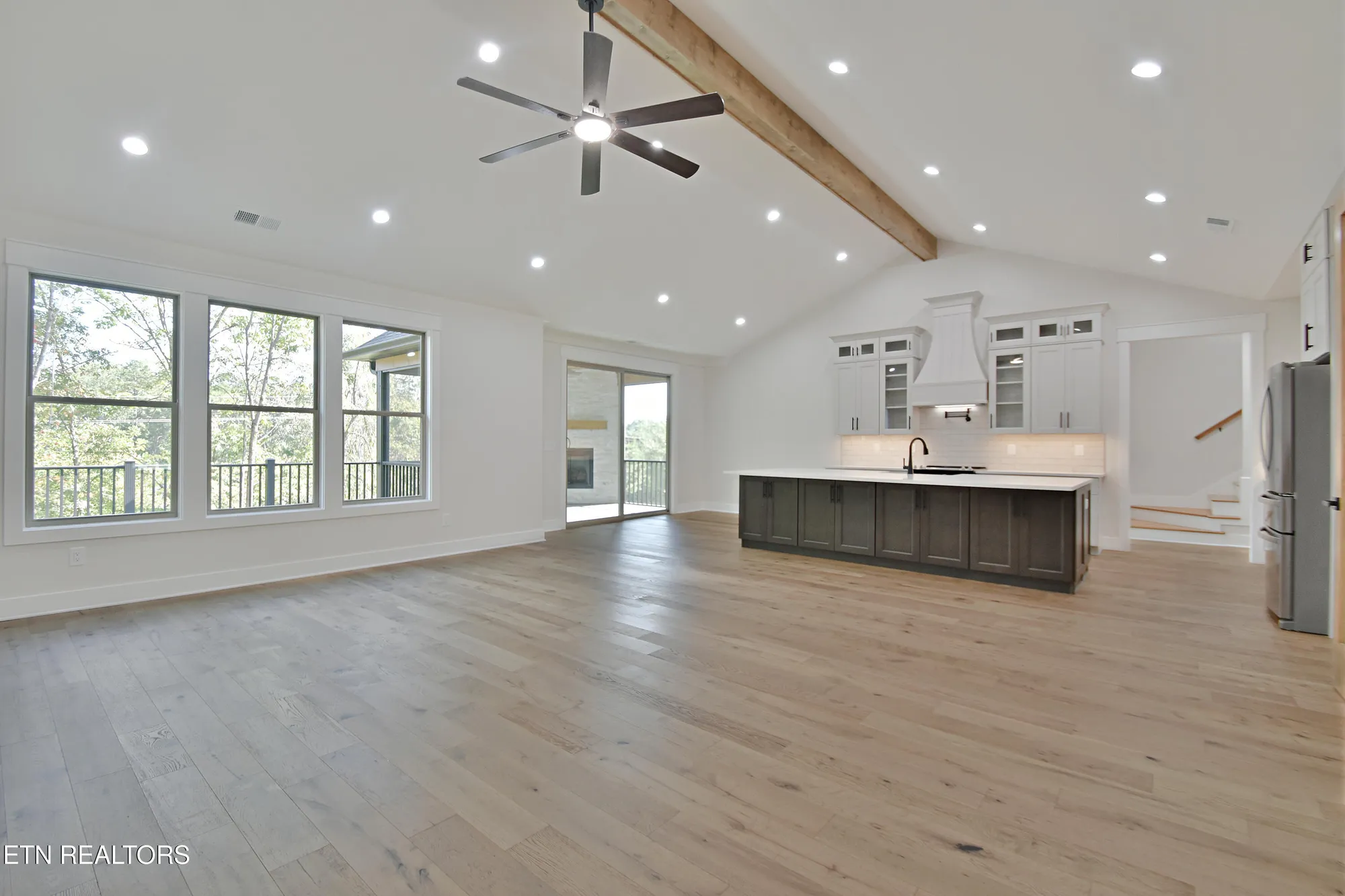 Property Slideshow image 7 of 49 | 207 walosi ln, Loudon, TN, 37774