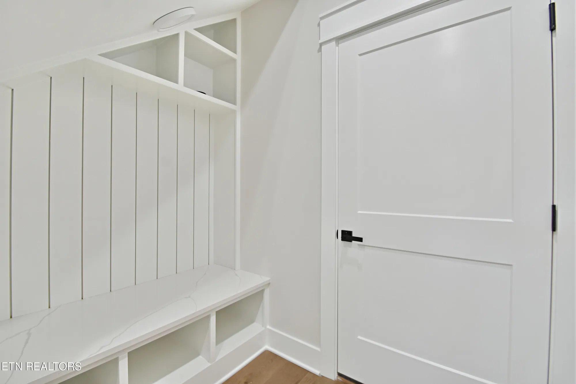 Property Slideshow image 21 of 49 | 207 walosi ln, Loudon, TN, 37774