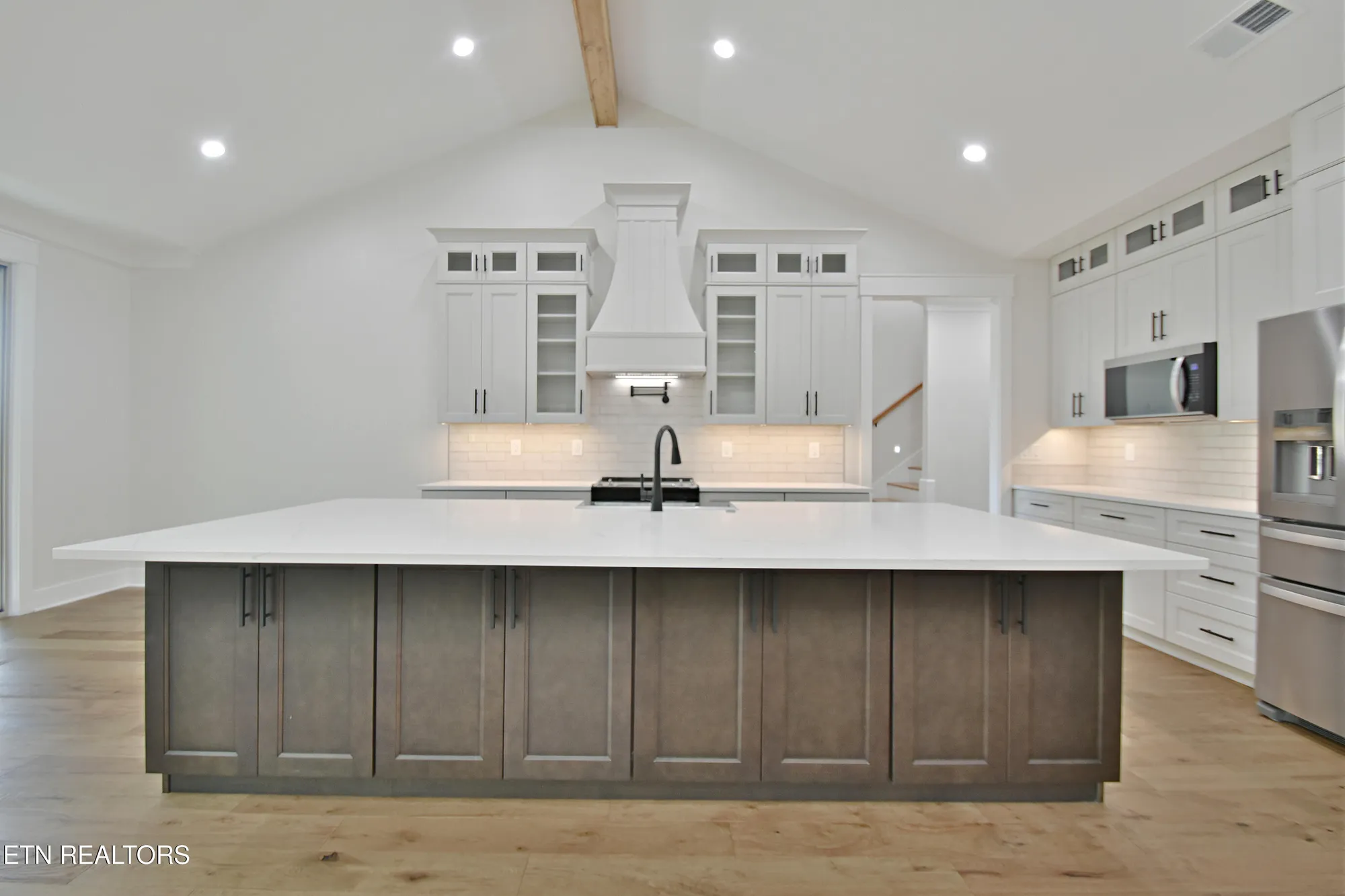 Property Slideshow image 17 of 49 | 207 walosi ln, Loudon, TN, 37774