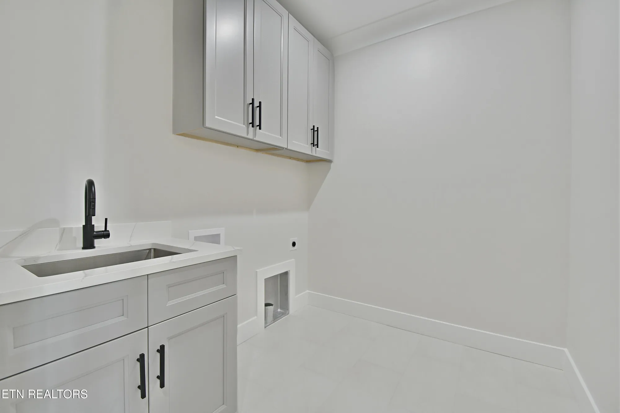 Property Slideshow image 22 of 49 | 207 walosi ln, Loudon, TN, 37774