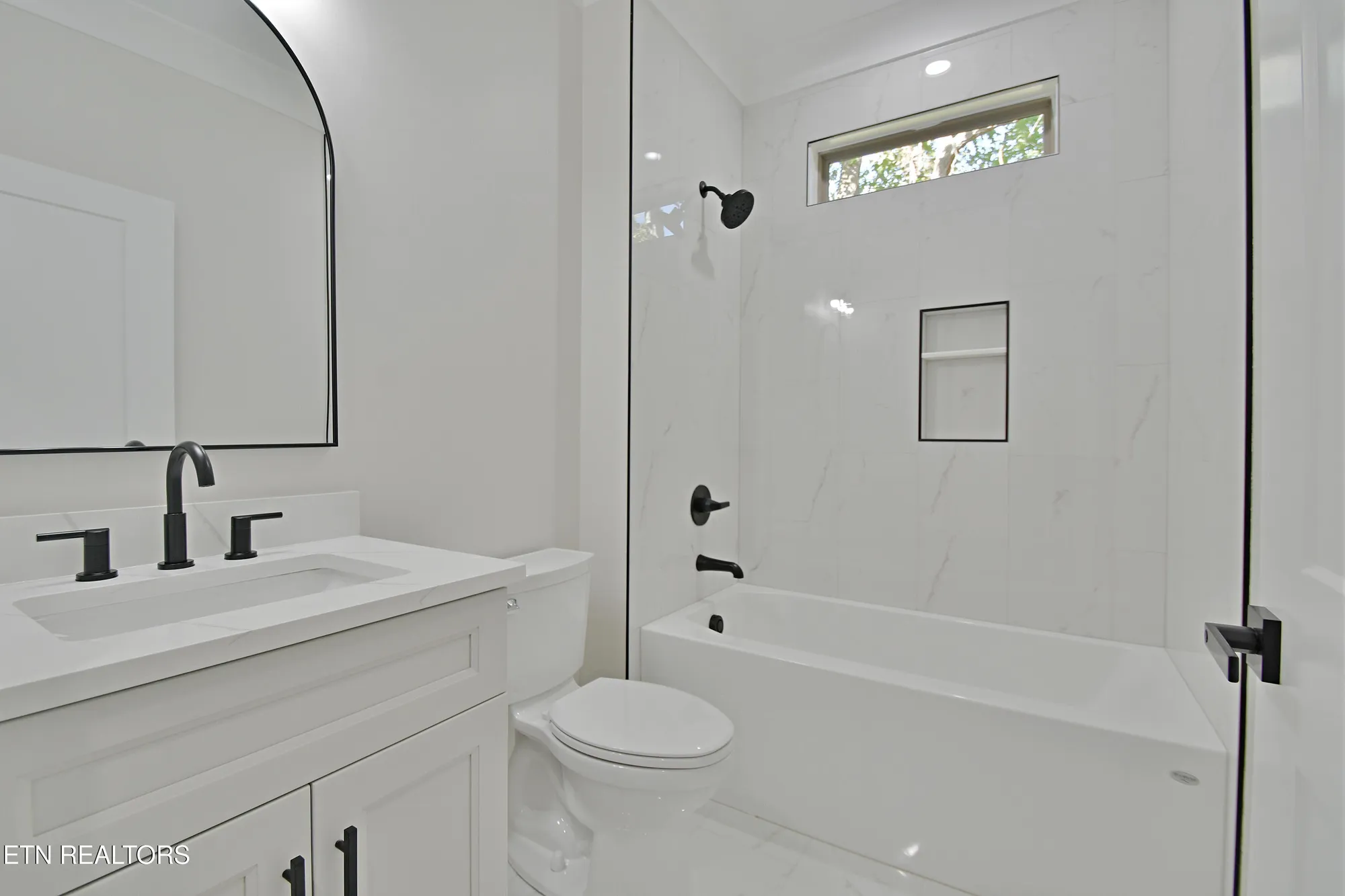 Property Slideshow image 41 of 49 | 207 walosi ln, Loudon, TN, 37774