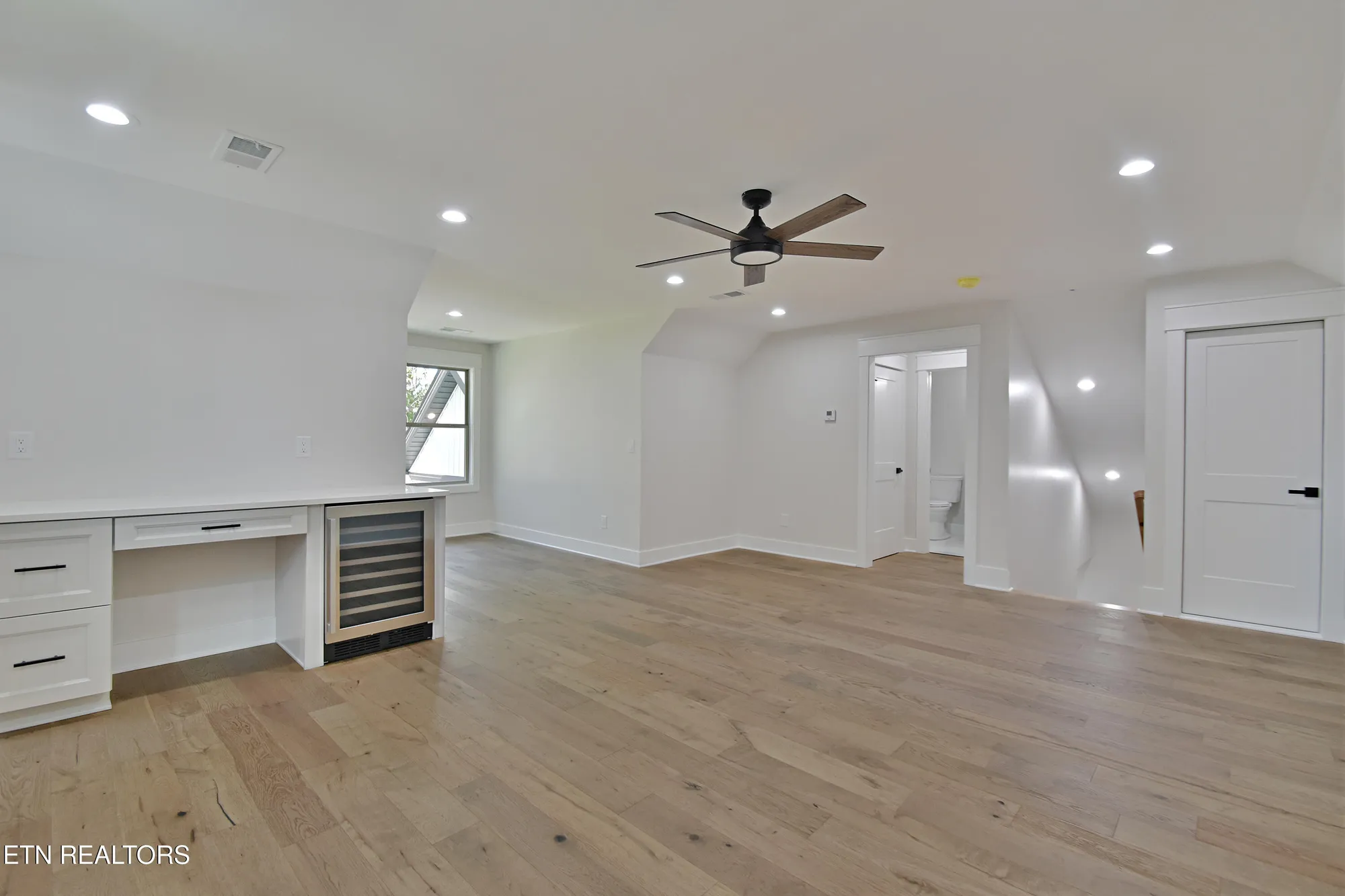 Property Slideshow image 39 of 49 | 207 walosi ln, Loudon, TN, 37774