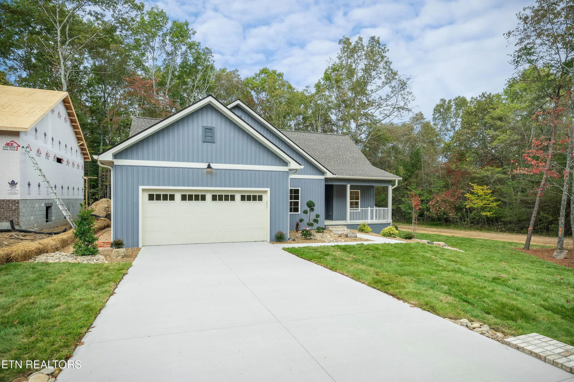 Property Slideshow image 2 of 37 | 160 hawes cir, Crossville, TN, 38558