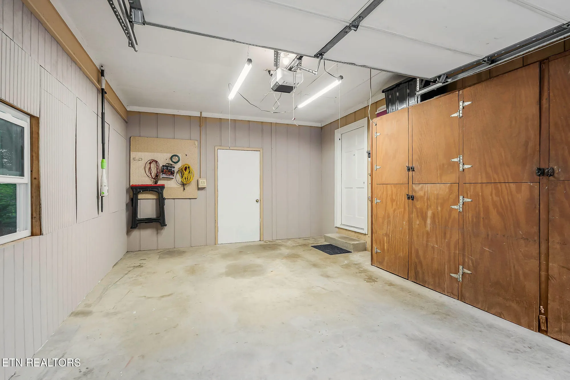 Property Slideshow image 25 of 41 | 155 lakeshire dr, Crossville, TN, 38558