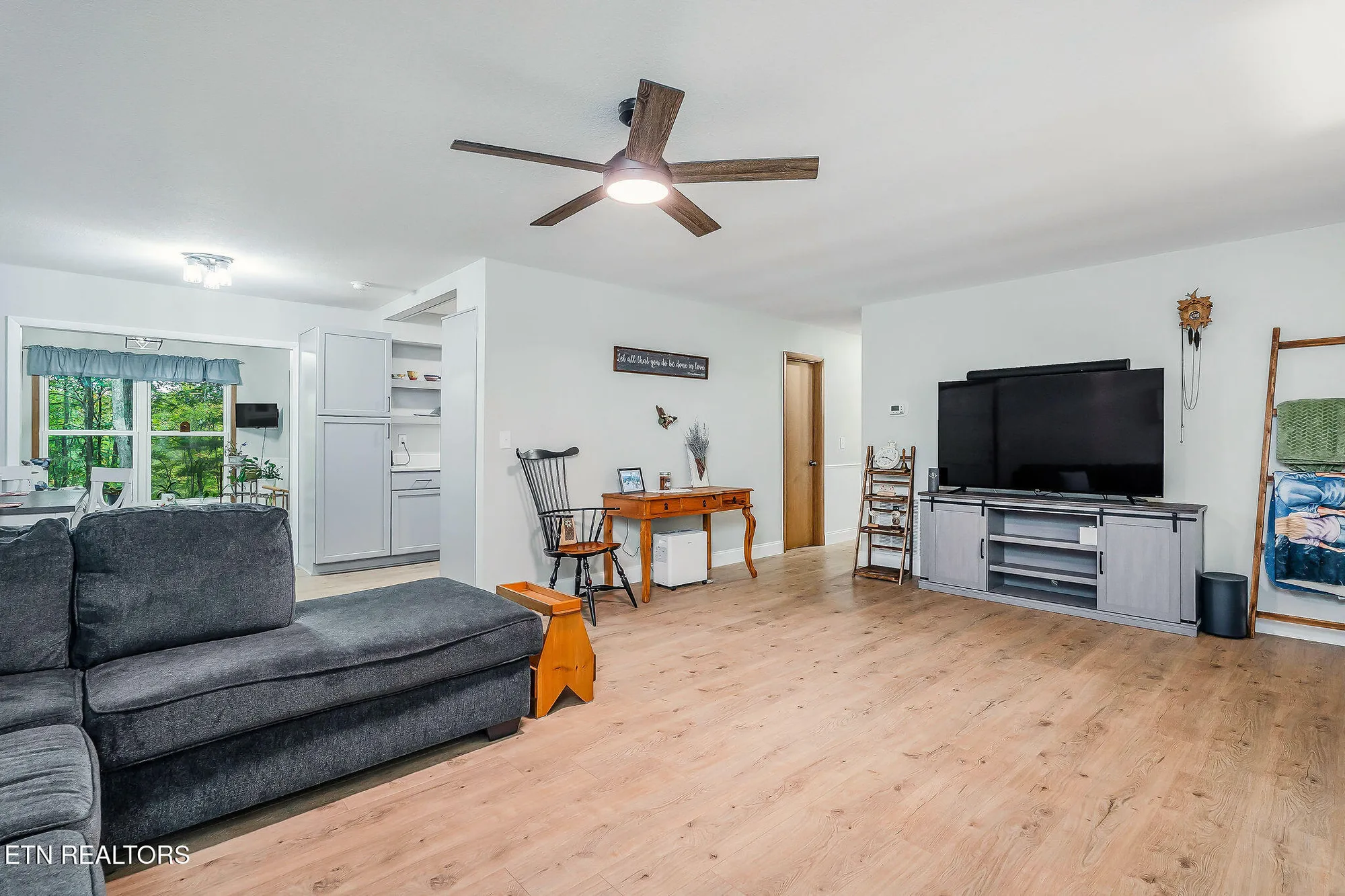 Property Slideshow image 7 of 41 | 155 lakeshire dr, Crossville, TN, 38558