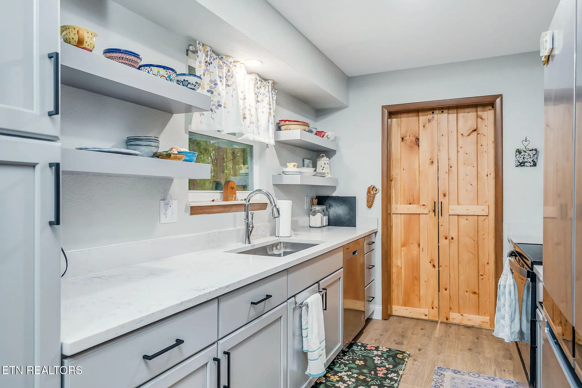 Property Slideshow image 14 of 41 | 155 lakeshire dr, Crossville, TN, 38558