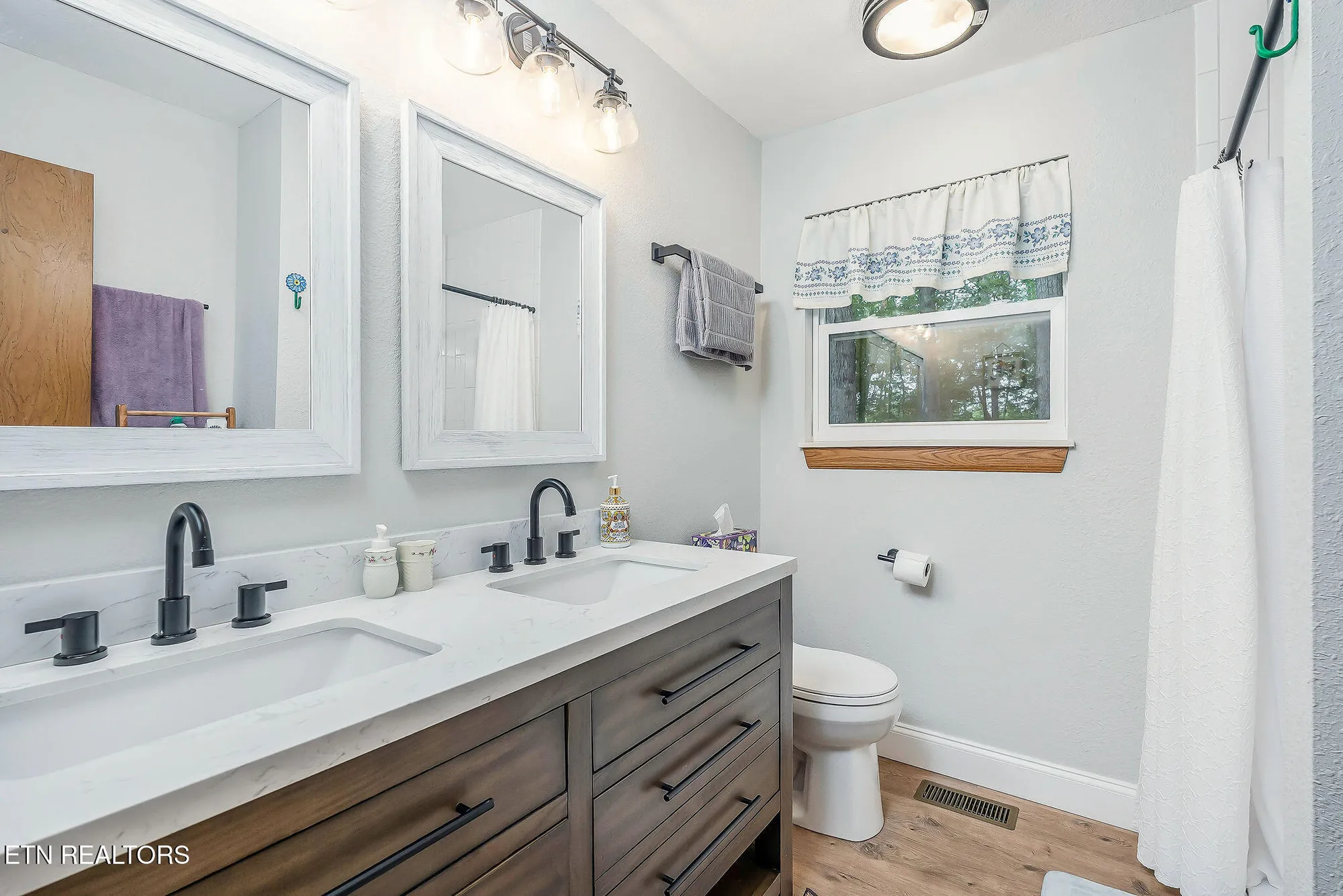 Property Slideshow image 21 of 41 | 155 lakeshire dr, Crossville, TN, 38558