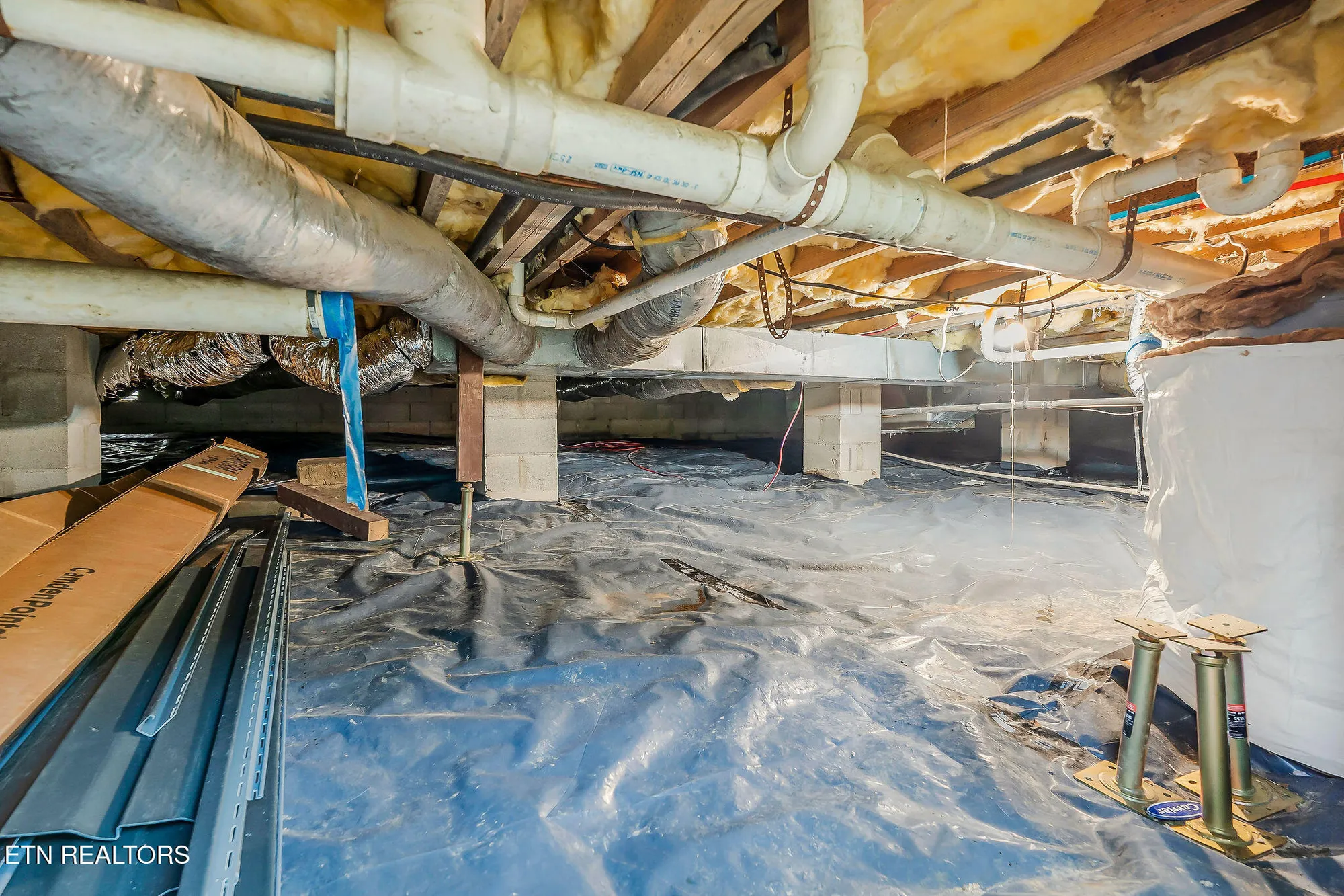 Property Slideshow image 27 of 41 | 155 lakeshire dr, Crossville, TN, 38558