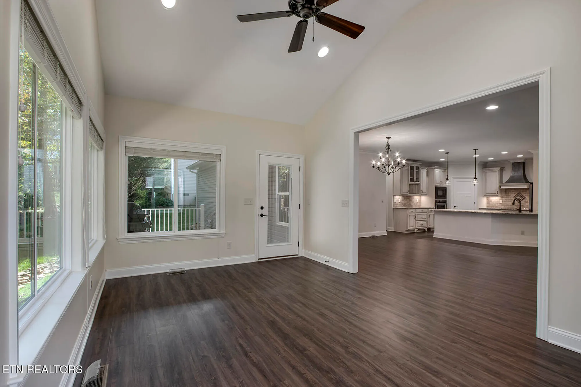 Property Slideshow image 12 of 48 | 184 saloli way, Loudon, TN, 37774