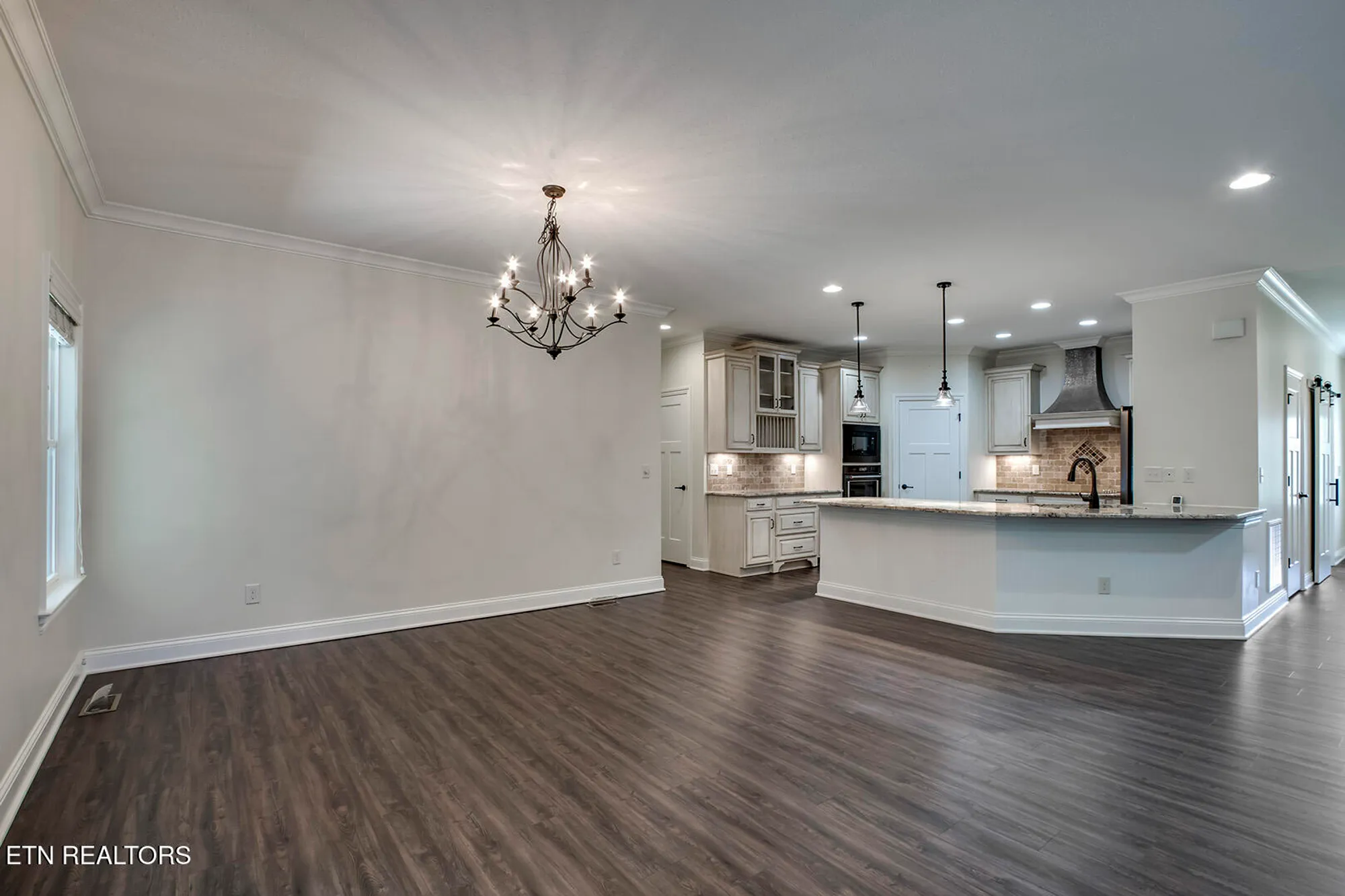 Property Slideshow image 16 of 48 | 184 saloli way, Loudon, TN, 37774