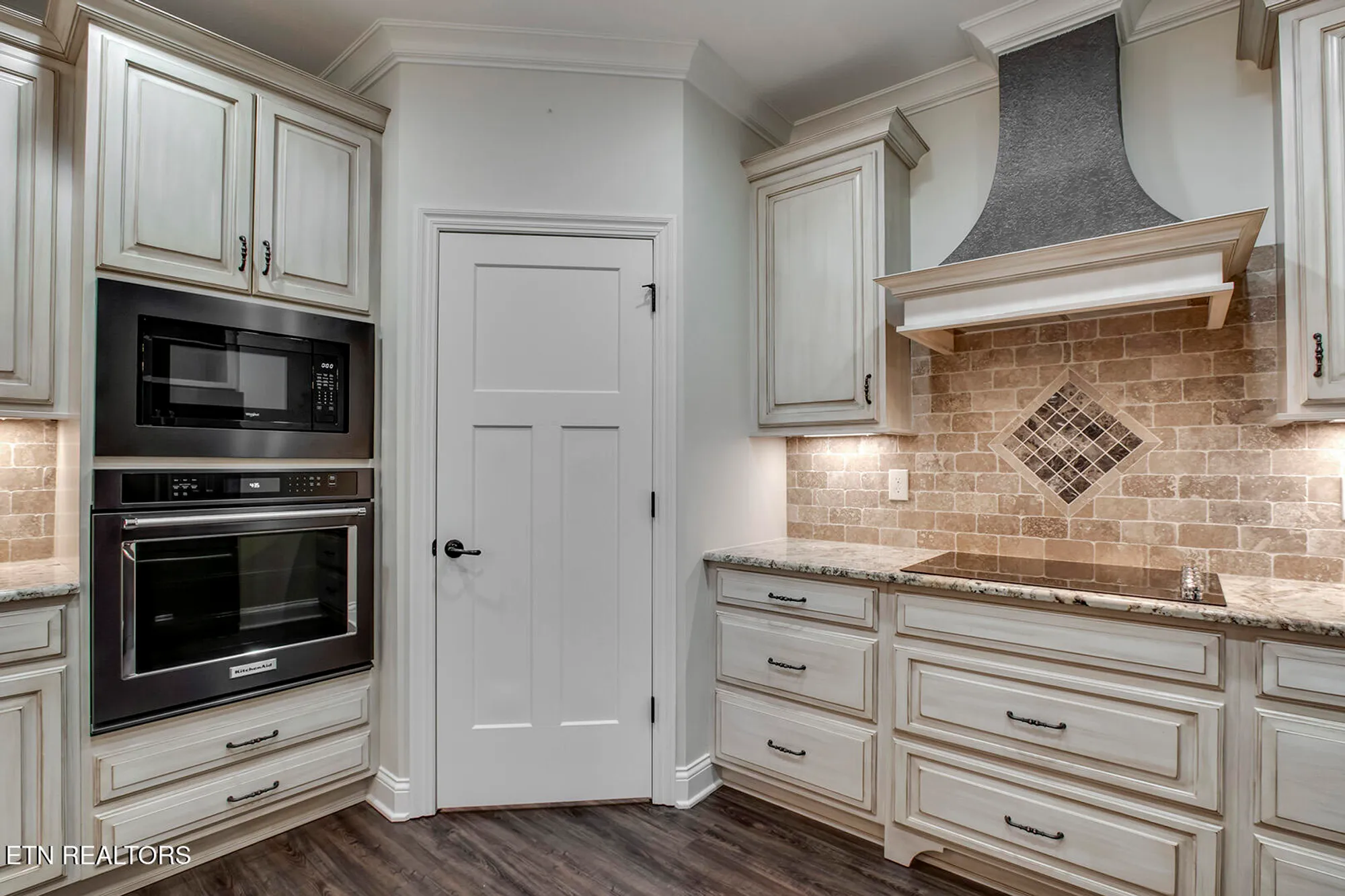 Property Slideshow image 18 of 48 | 184 saloli way, Loudon, TN, 37774