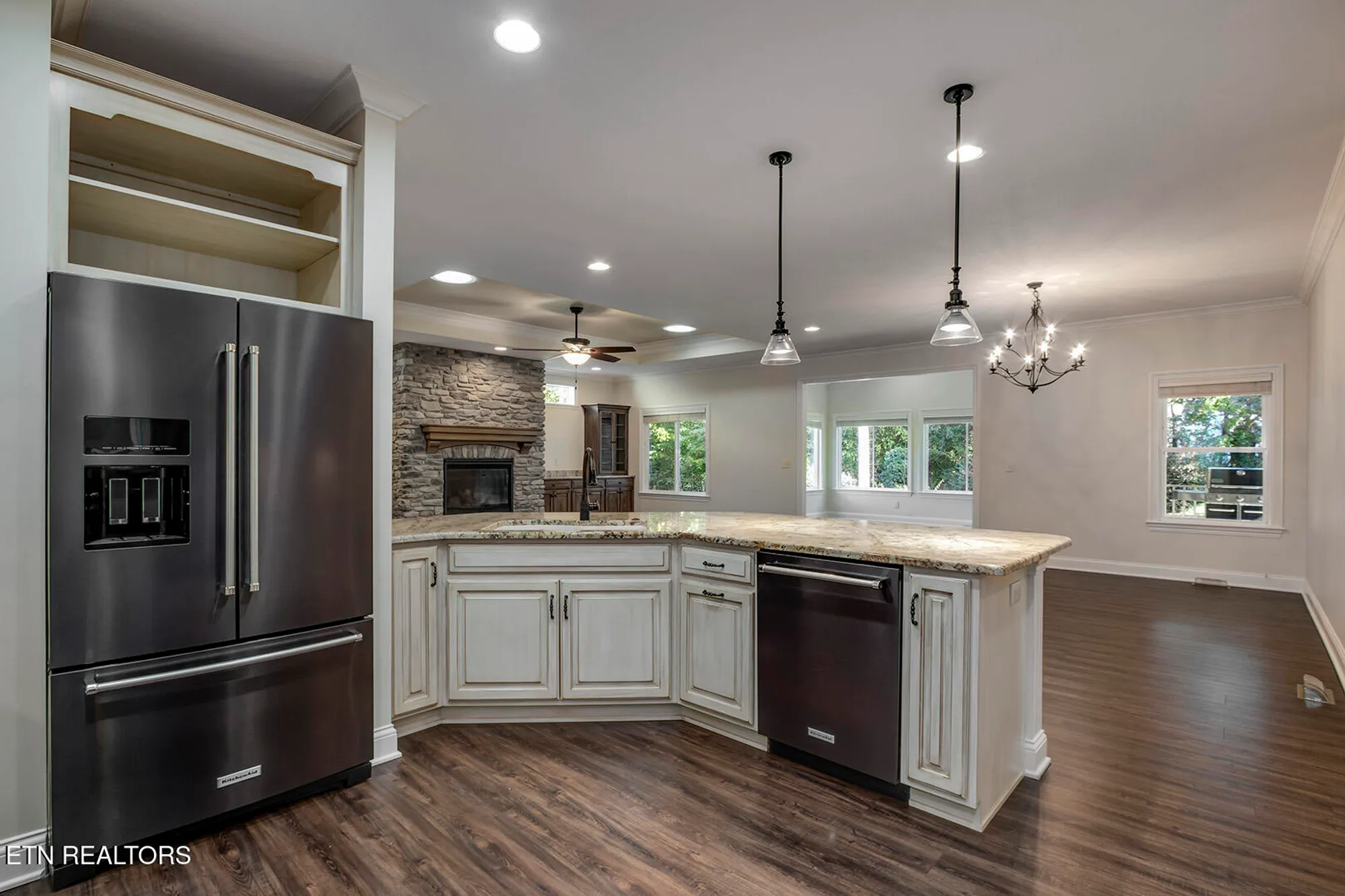 Property Slideshow image 20 of 48 | 184 saloli way, Loudon, TN, 37774