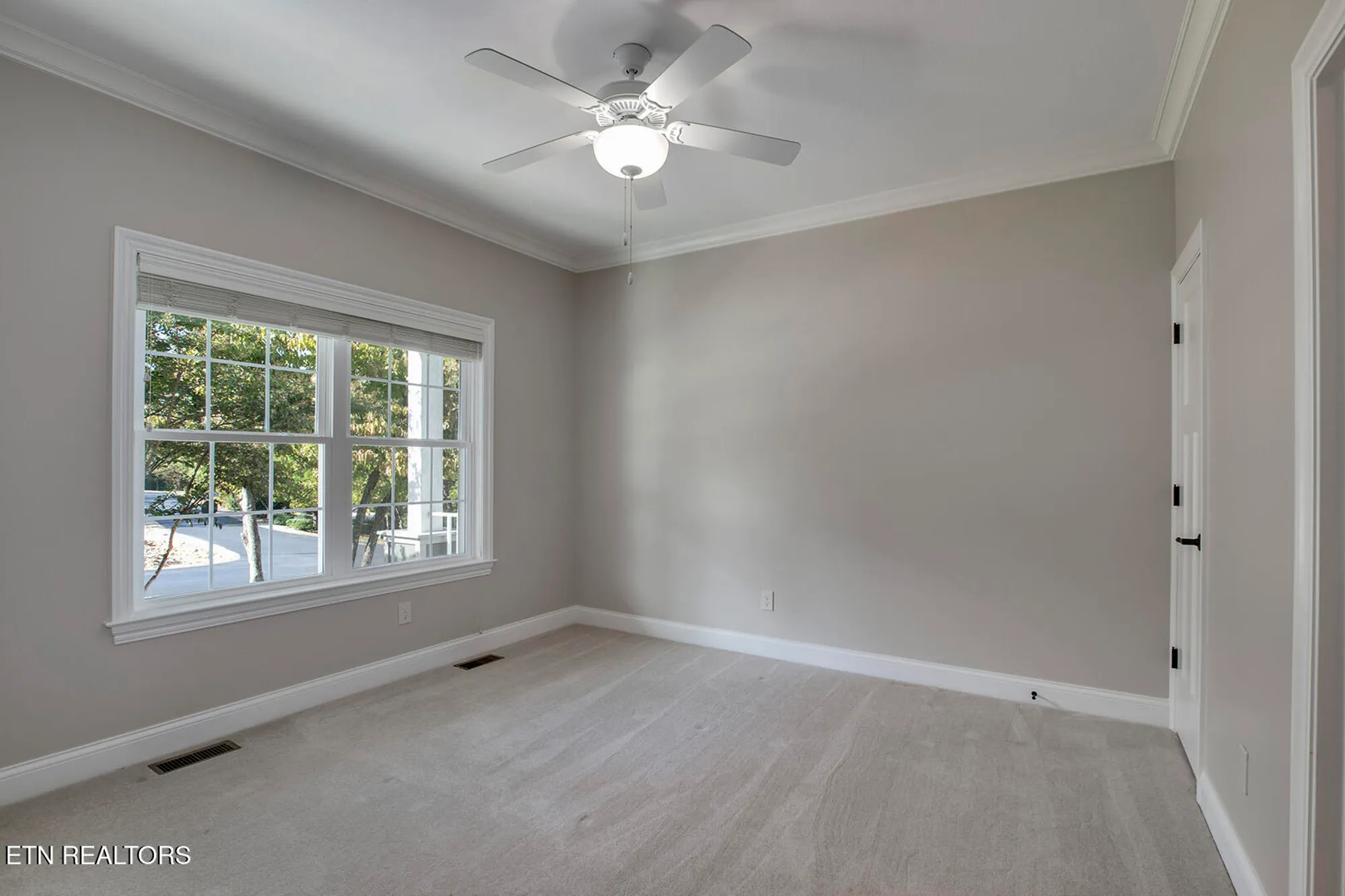 Property Slideshow image 26 of 48 | 184 saloli way, Loudon, TN, 37774