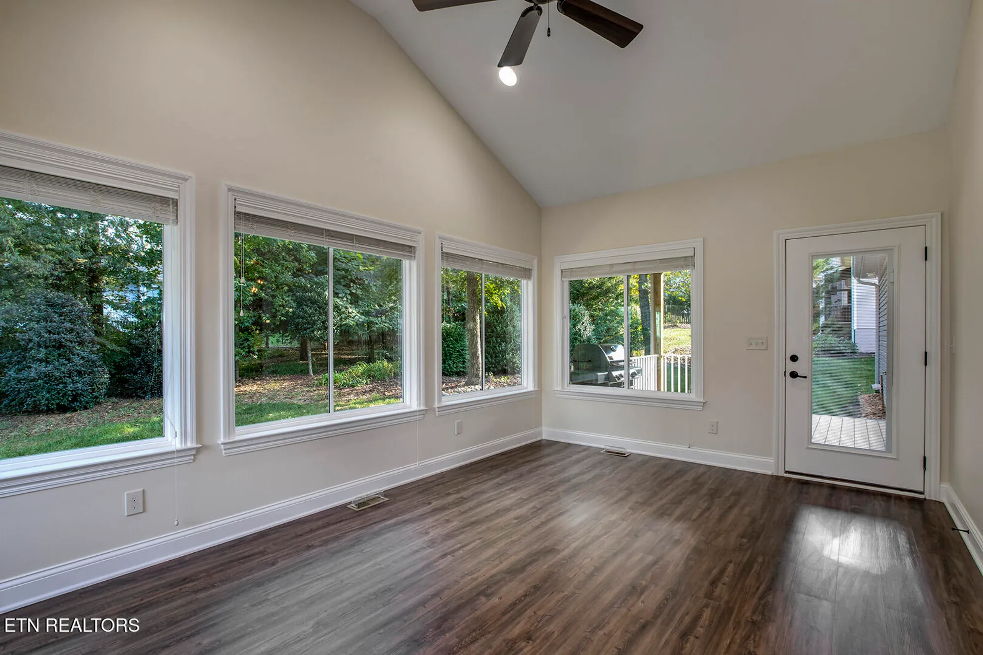 Property Slideshow image 41 of 48 | 184 saloli way, Loudon, TN, 37774
