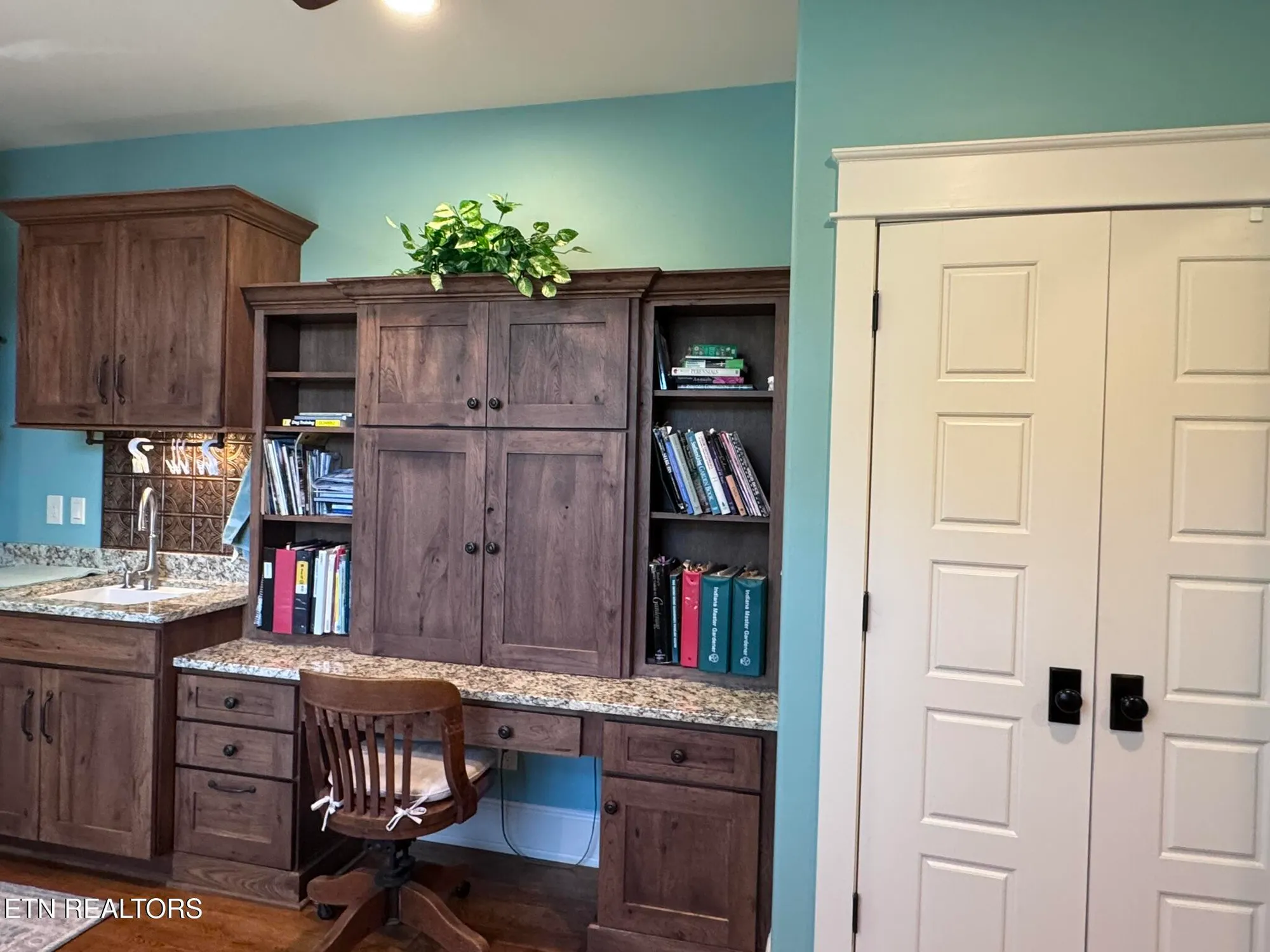 Property Slideshow image 26 of 60 | 201 coyatee cv, Loudon, TN, 37774