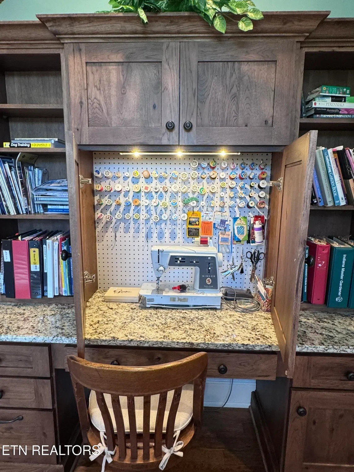 Property Slideshow image 27 of 60 | 201 coyatee cv, Loudon, TN, 37774