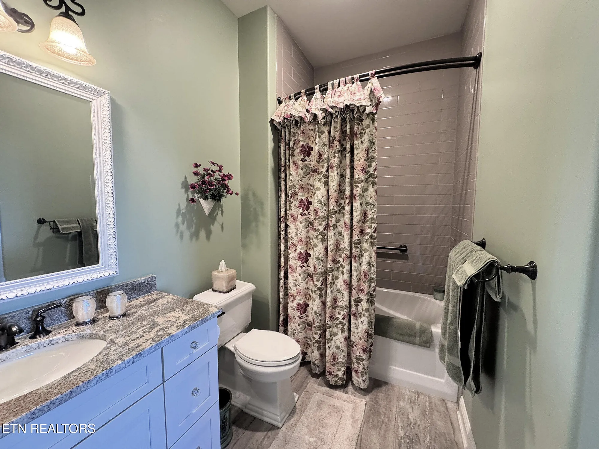 Property Slideshow image 41 of 60 | 201 coyatee cv, Loudon, TN, 37774