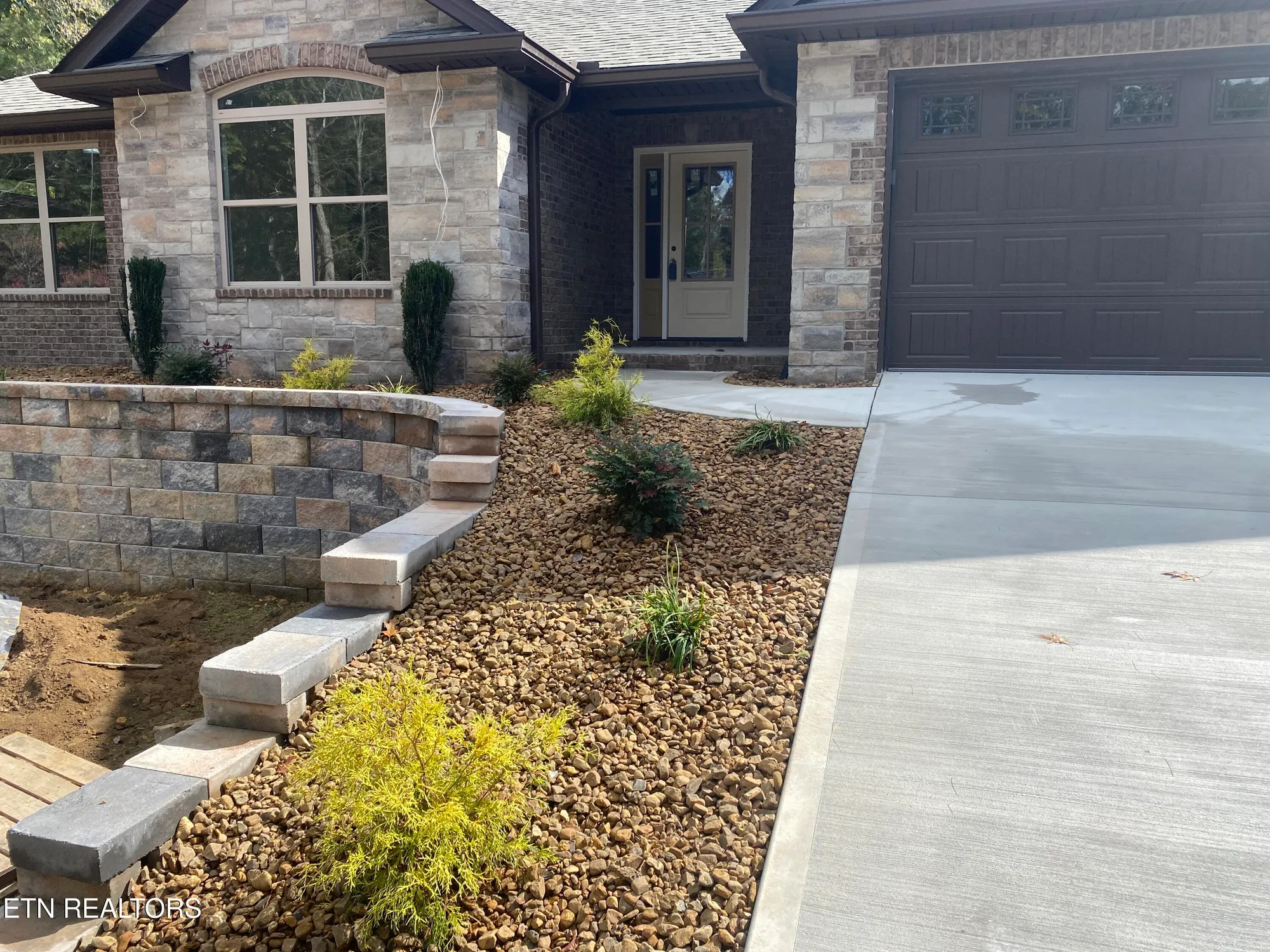 Property Slideshow image 8 of 31 | 140 windsor rd, Crossville, TN, 38558