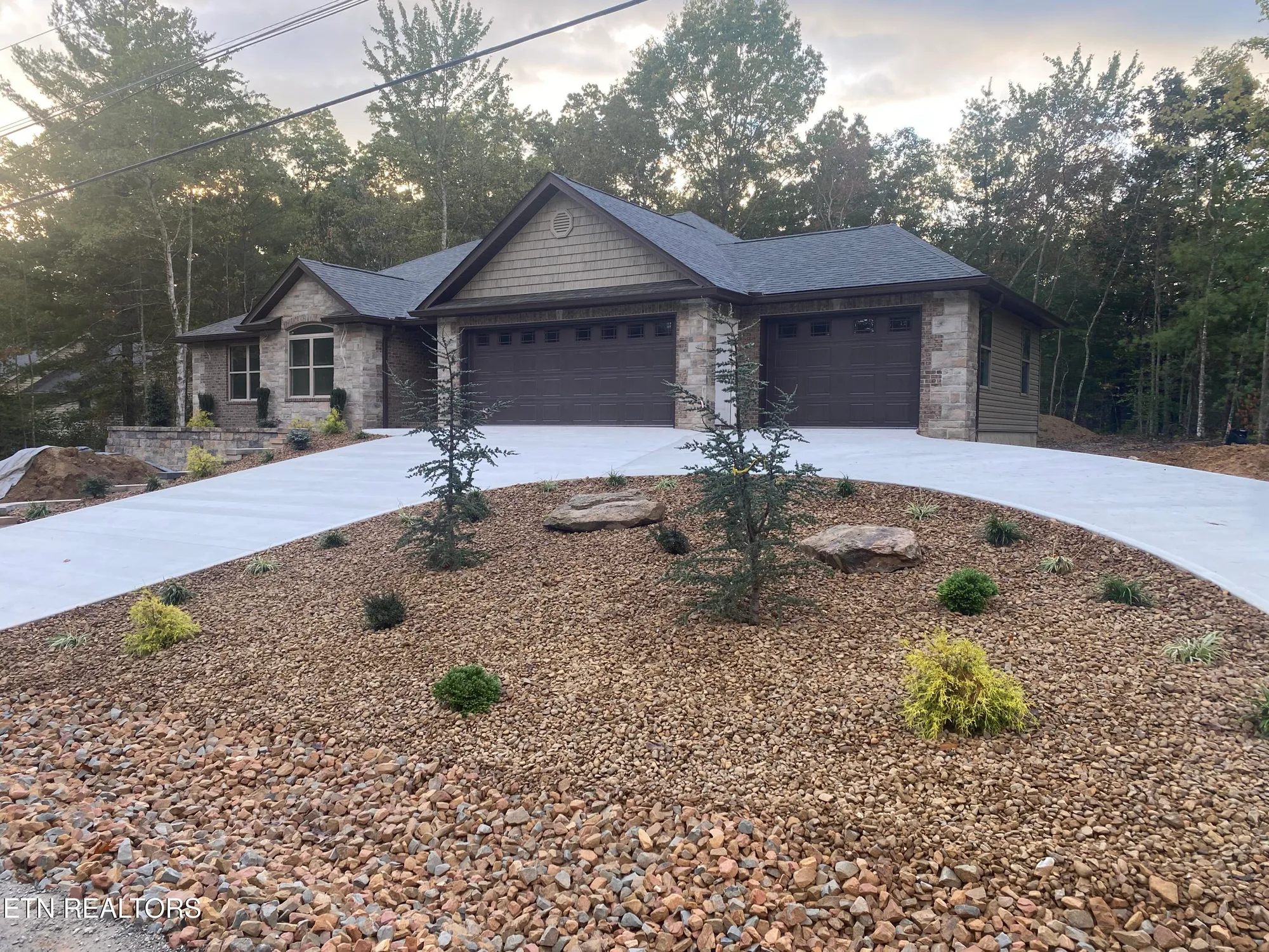 Property Slideshow image 2 of 31 | 140 windsor rd, Crossville, TN, 38558