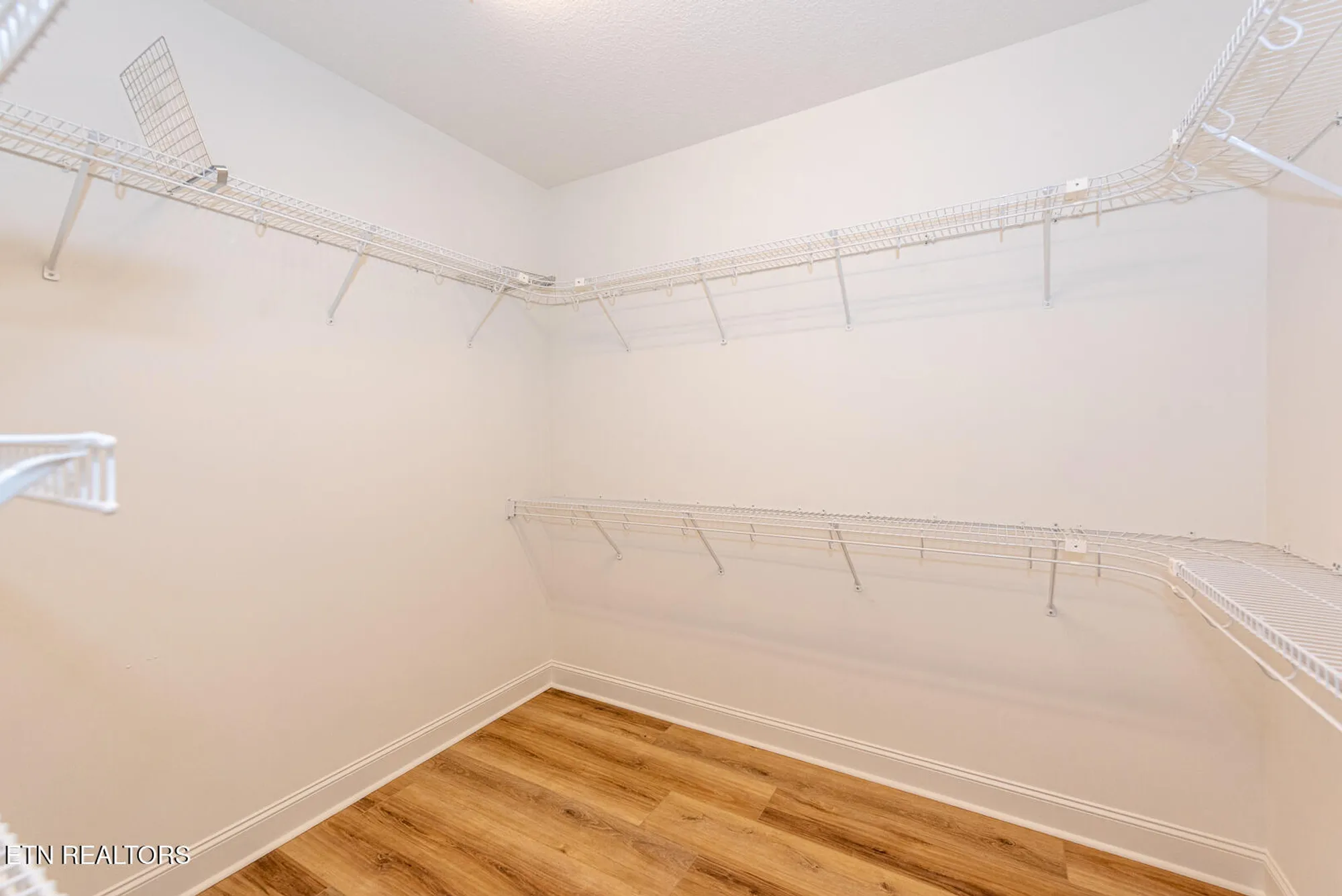 Property Slideshow image 30 of 49 | 210 oologila pl, Loudon, TN, 37774