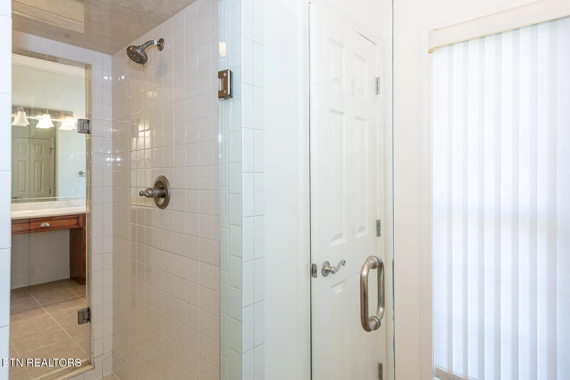 Property Slideshow image 25 of 49 | 210 oologila pl, Loudon, TN, 37774