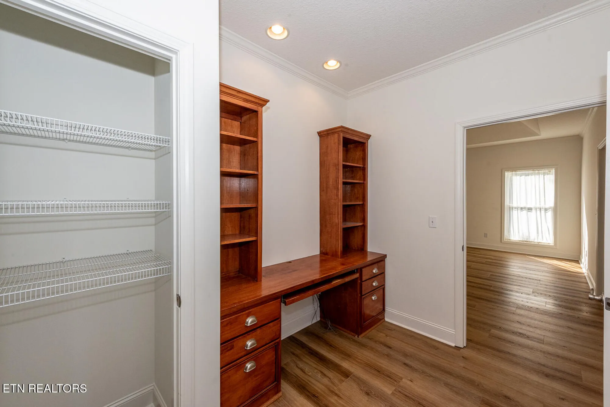 Property Slideshow image 22 of 49 | 210 oologila pl, Loudon, TN, 37774