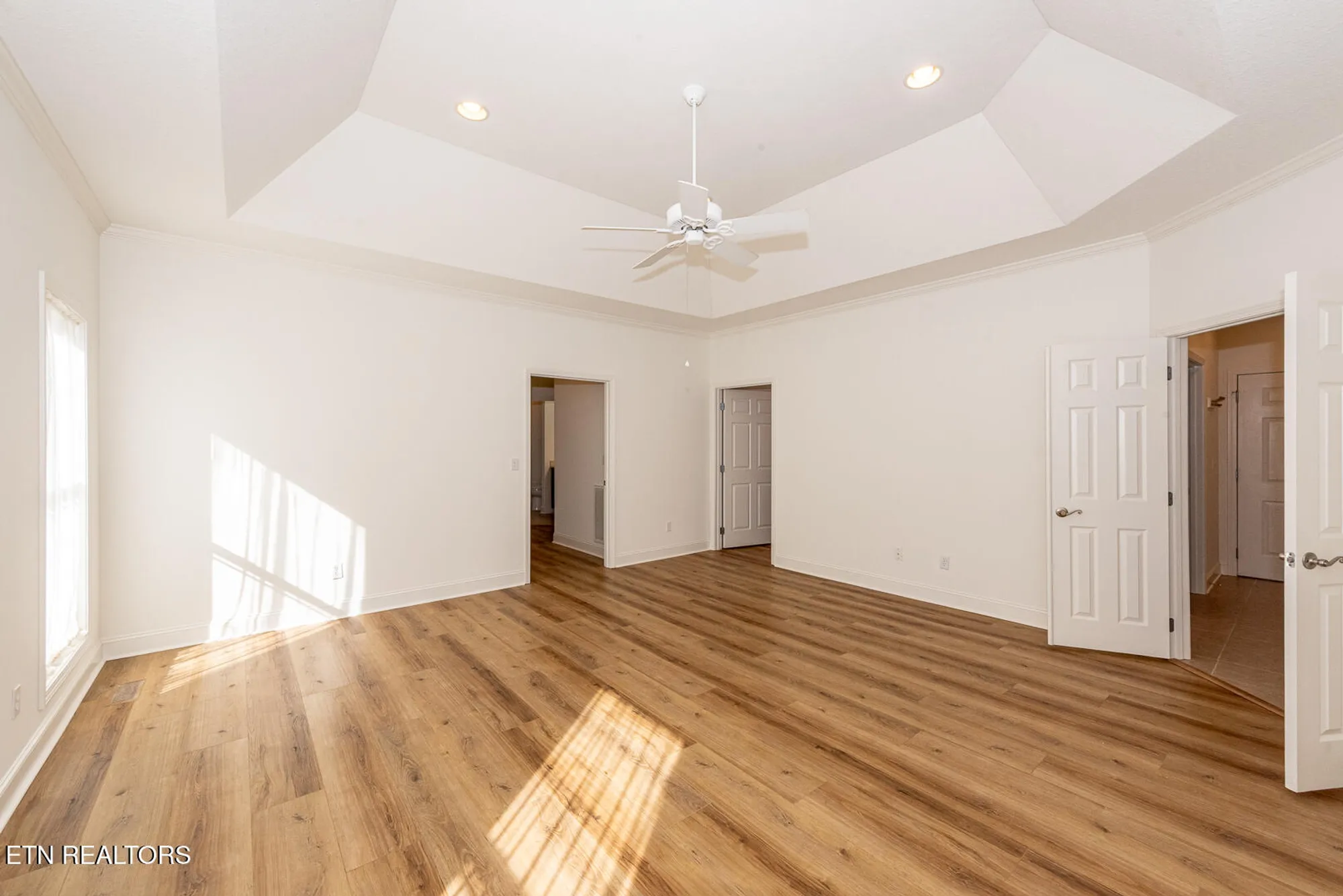 Property Slideshow image 20 of 49 | 210 oologila pl, Loudon, TN, 37774