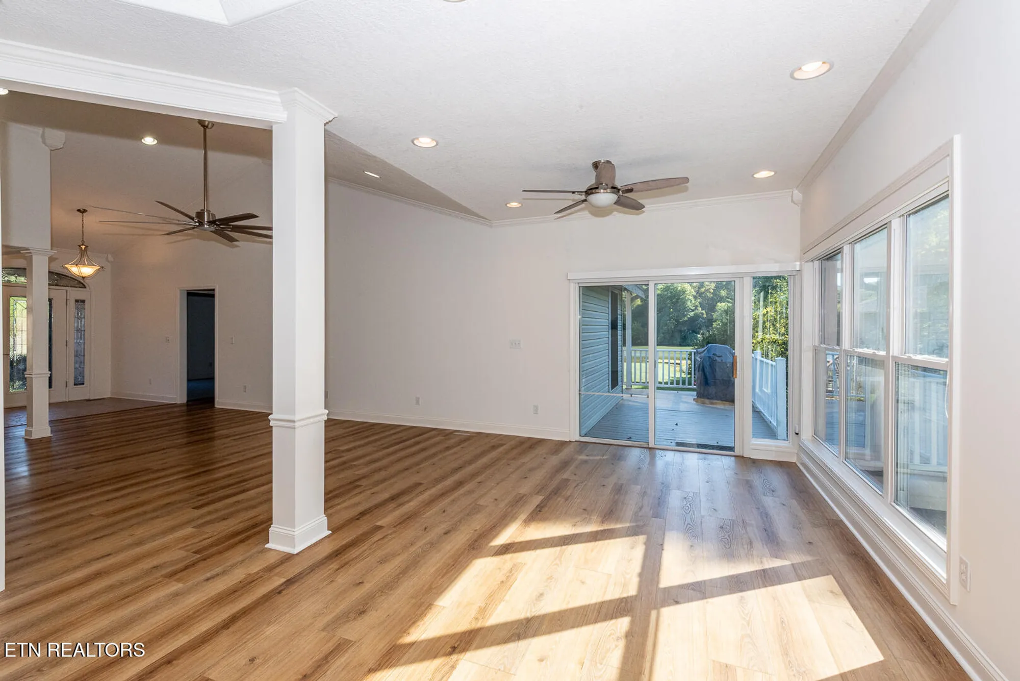 Property Slideshow image 11 of 49 | 210 oologila pl, Loudon, TN, 37774