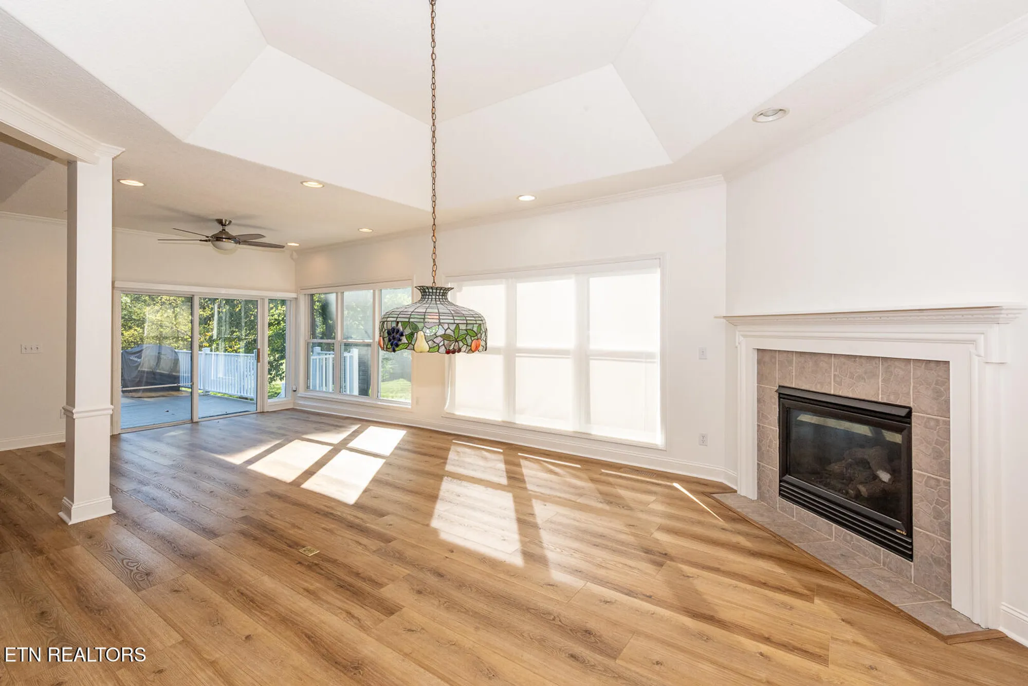 Property Slideshow image 10 of 49 | 210 oologila pl, Loudon, TN, 37774