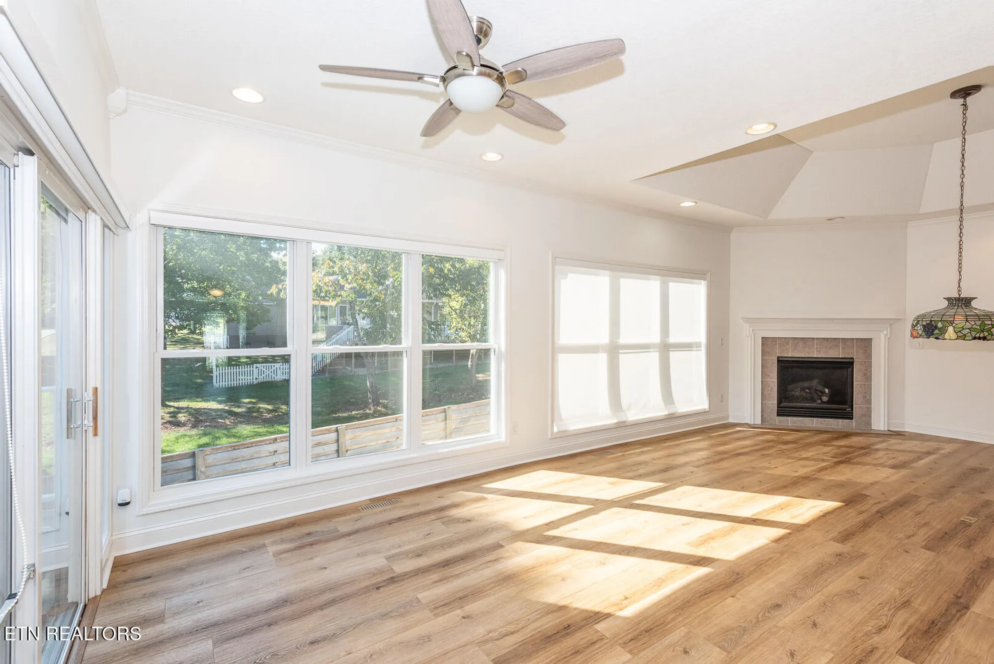 Property Slideshow image 7 of 49 | 210 oologila pl, Loudon, TN, 37774