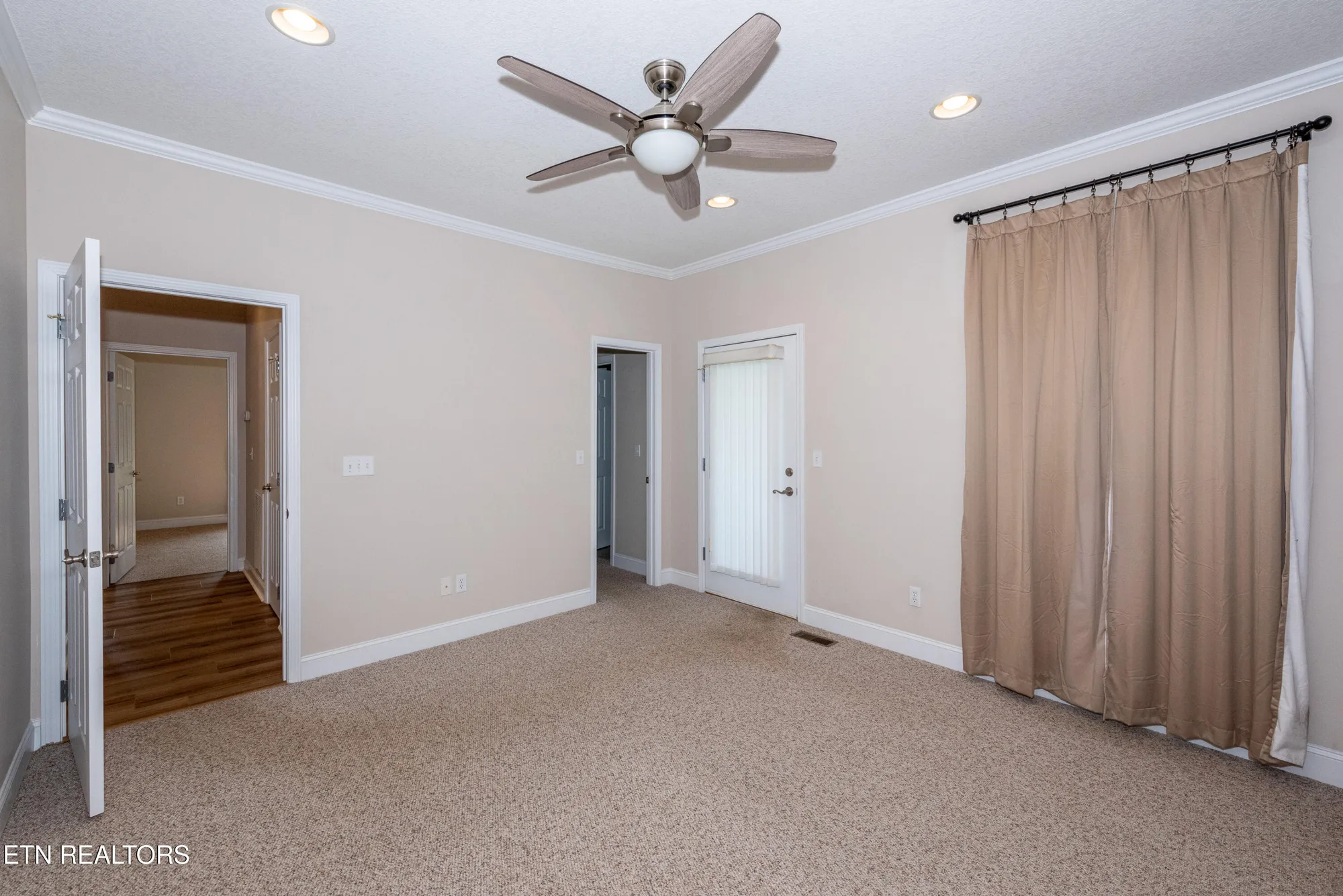 Property Slideshow image 32 of 49 | 210 oologila pl, Loudon, TN, 37774