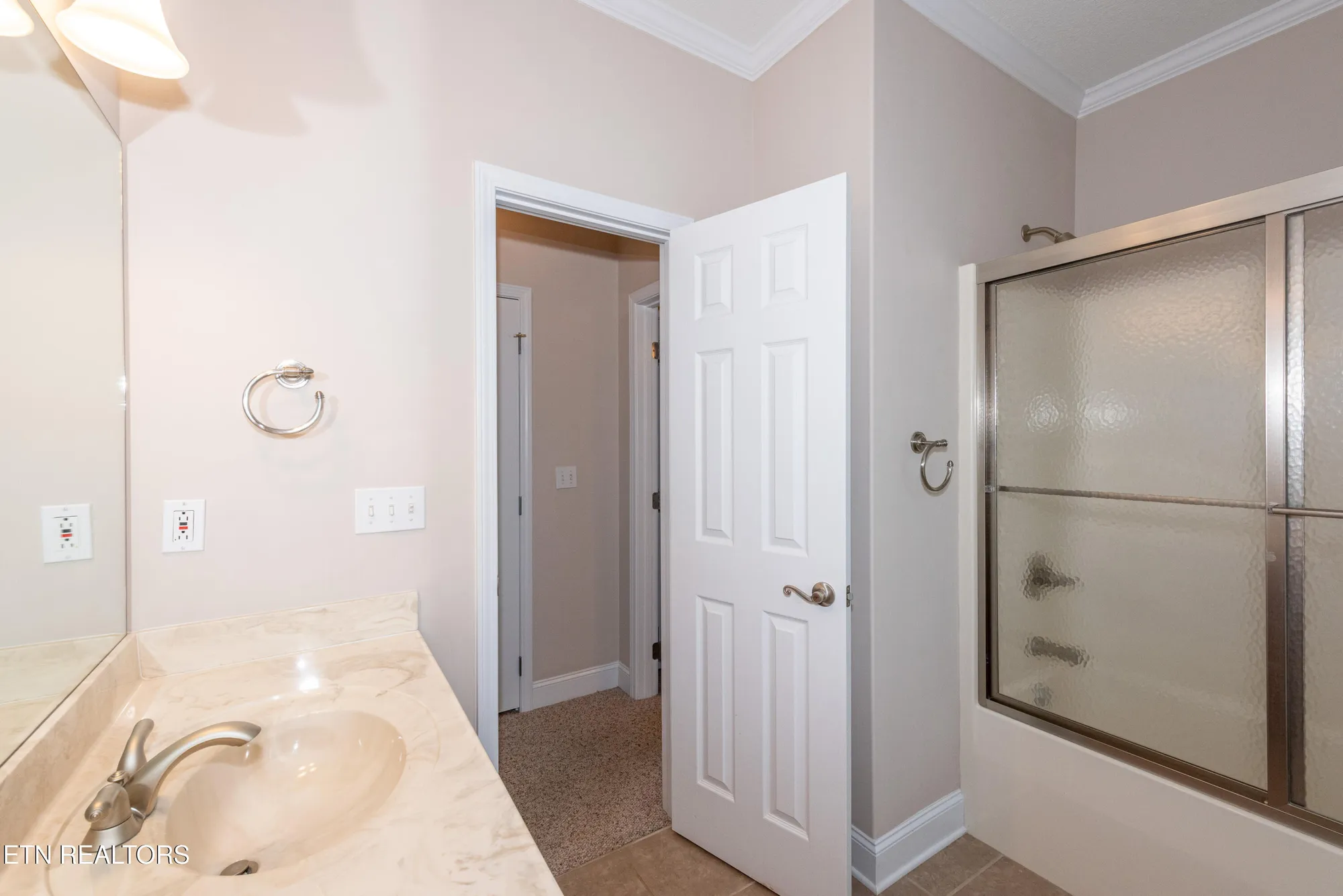 Property Slideshow image 34 of 49 | 210 oologila pl, Loudon, TN, 37774