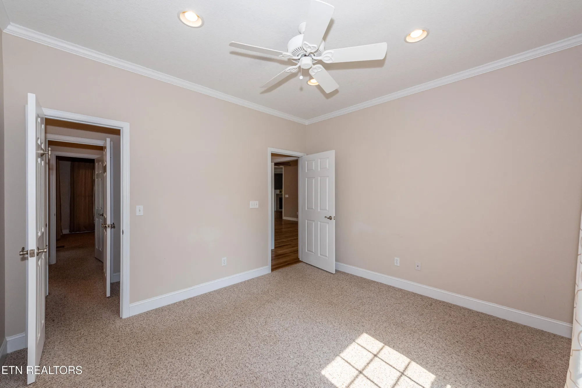 Property Slideshow image 38 of 49 | 210 oologila pl, Loudon, TN, 37774