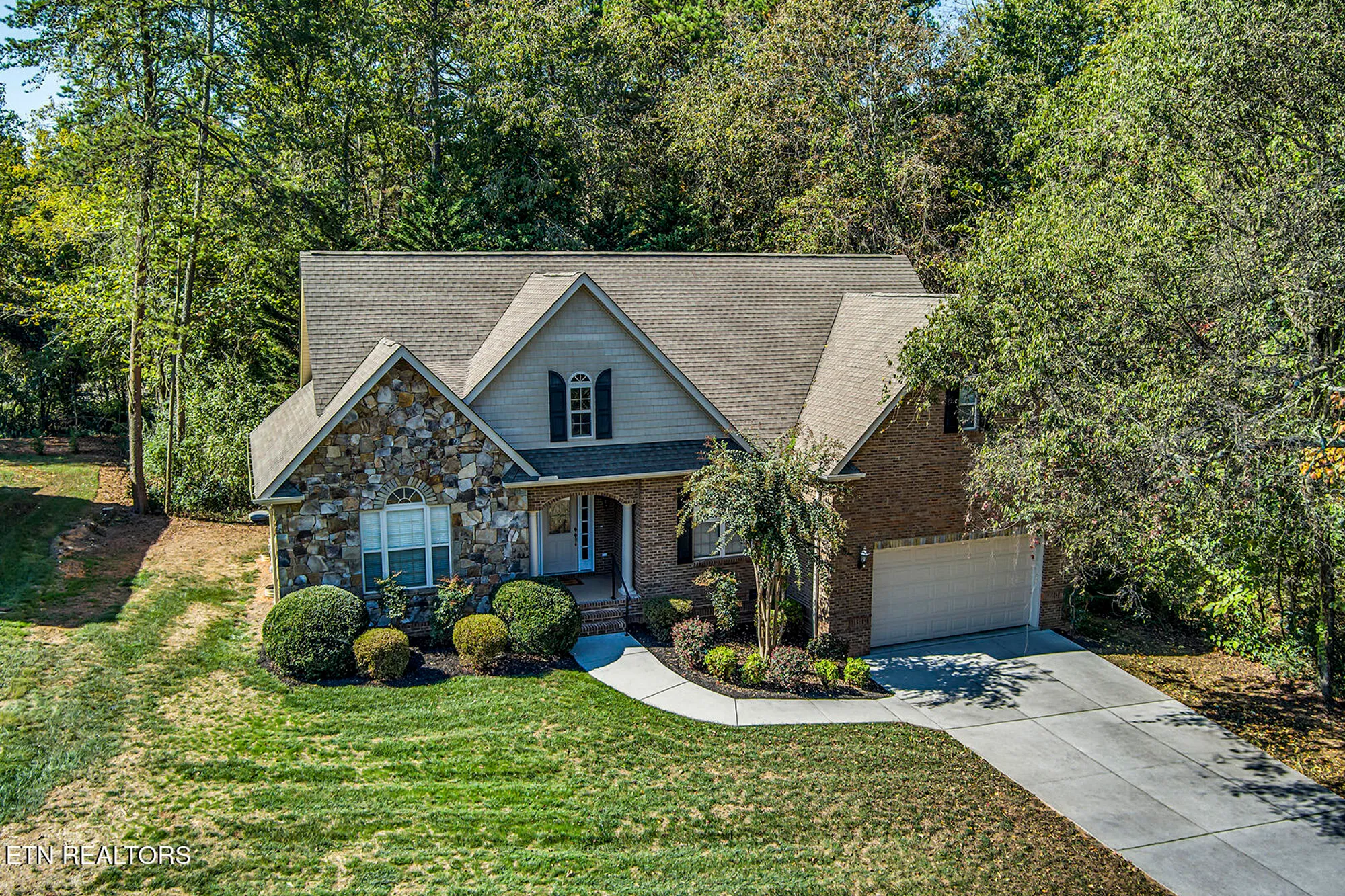 Property Slideshow image 1 of 61 | 202 coyatee ct, Loudon, TN, 37774