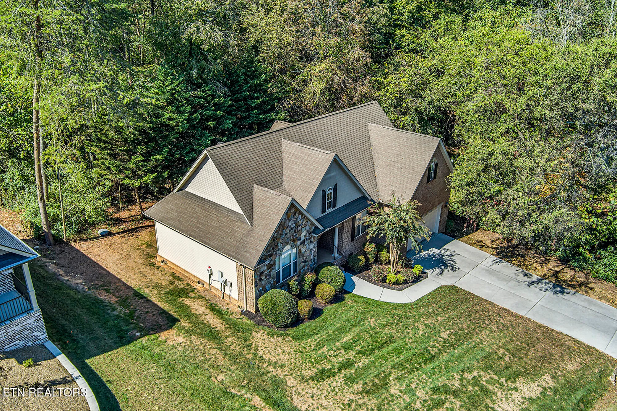 Property Slideshow image 3 of 61 | 202 coyatee ct, Loudon, TN, 37774