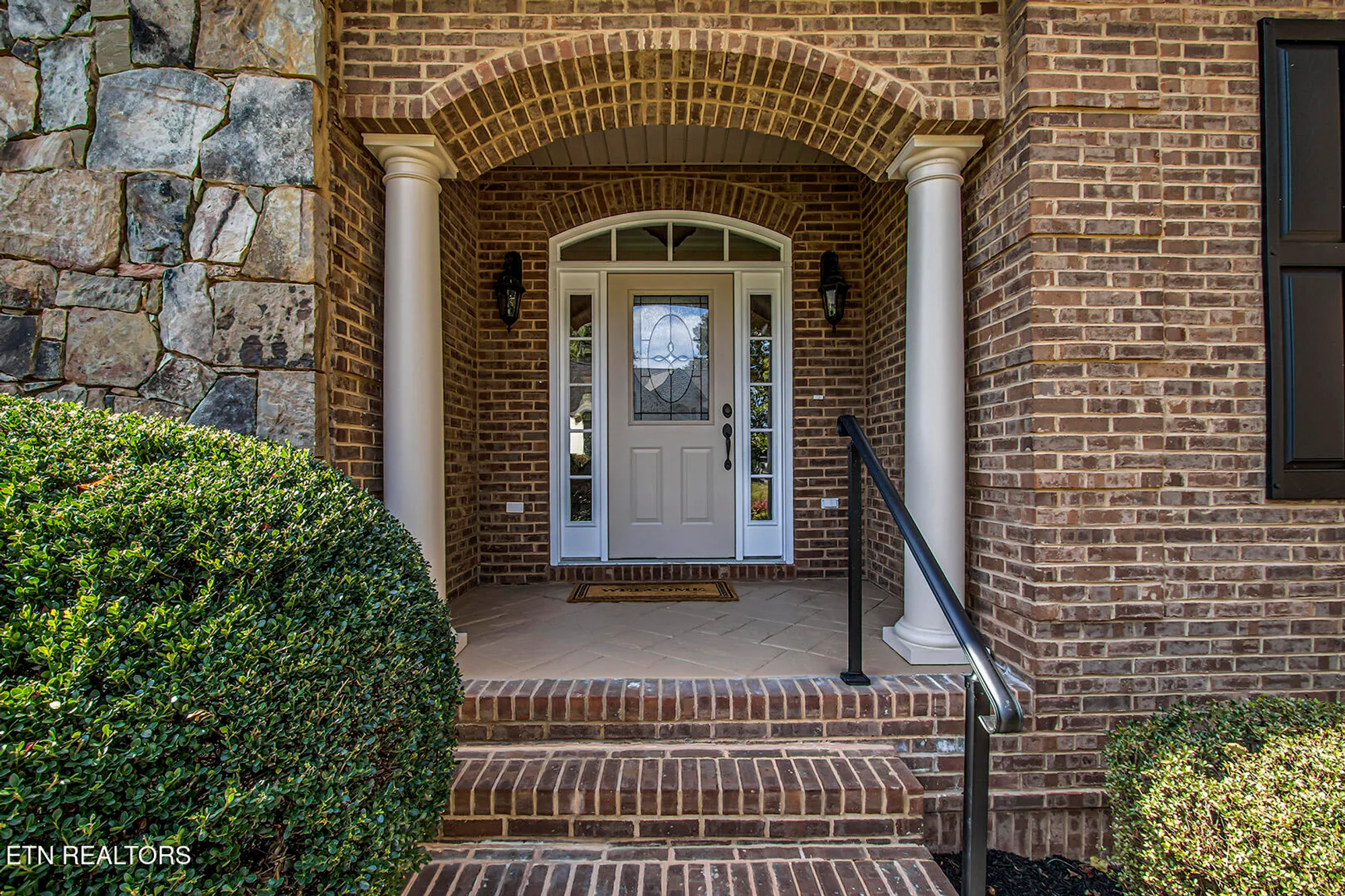 Property Slideshow image 4 of 61 | 202 coyatee ct, Loudon, TN, 37774