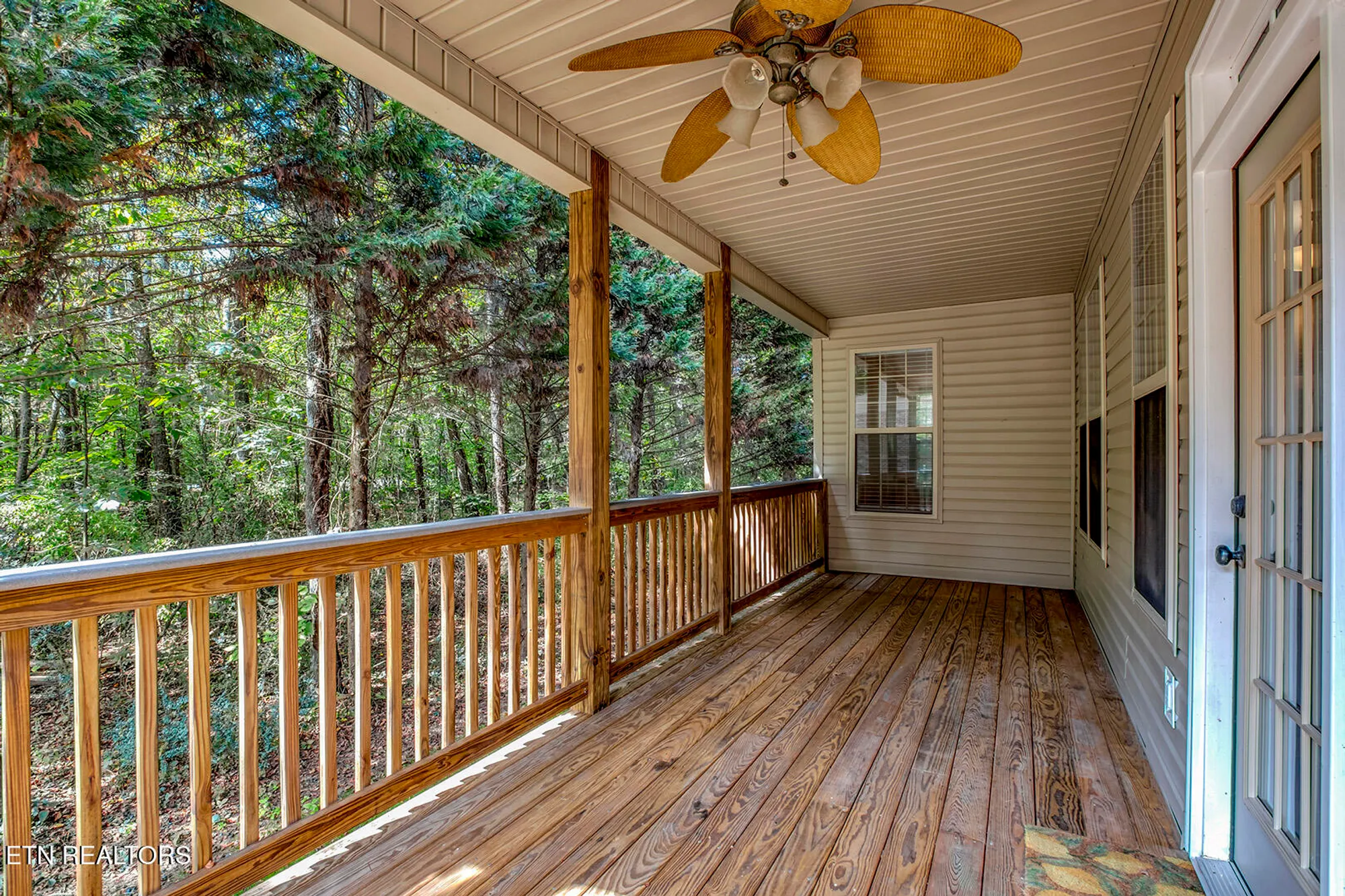 Property Slideshow image 9 of 61 | 202 coyatee ct, Loudon, TN, 37774