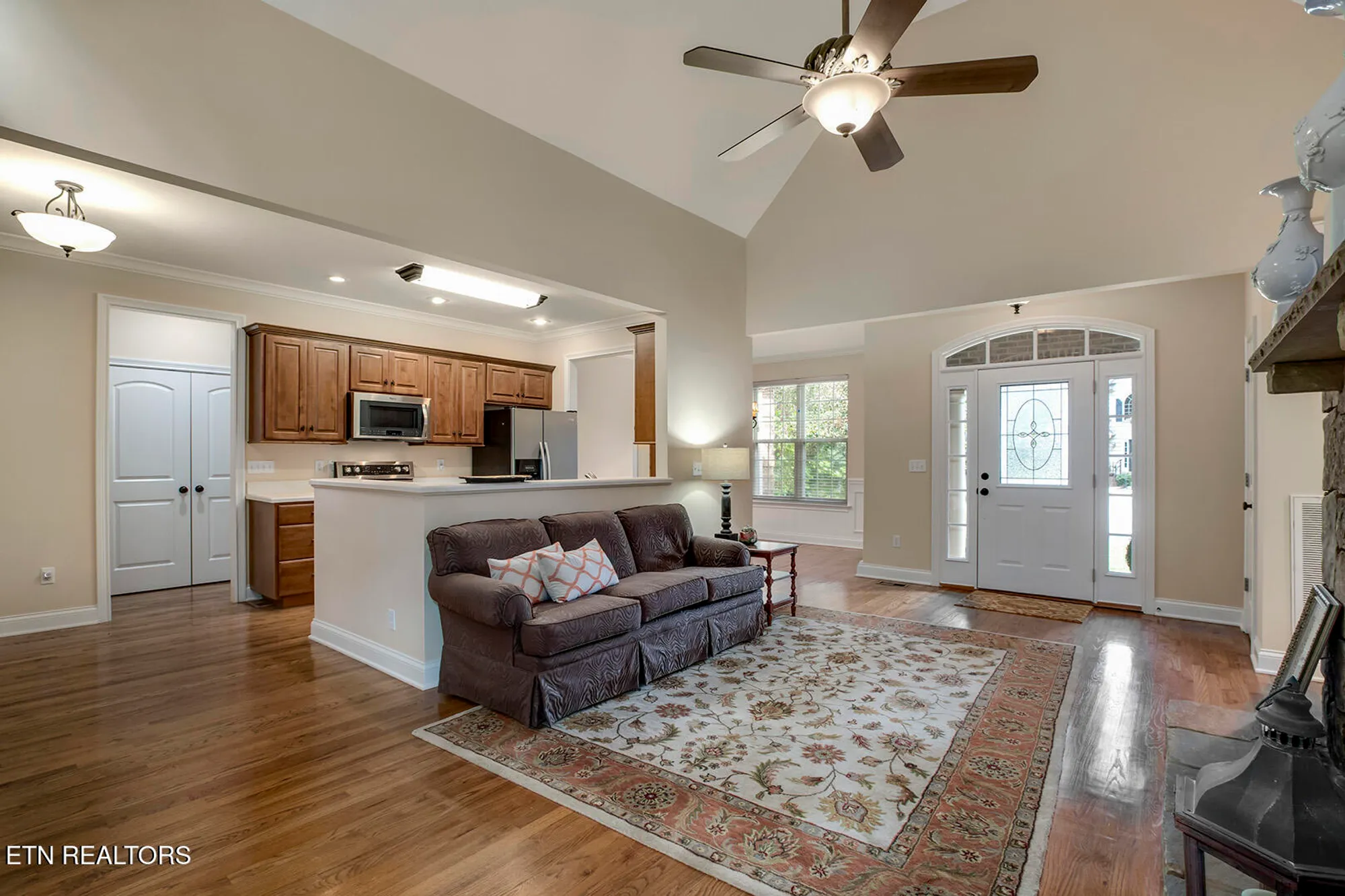 Property Slideshow image 12 of 61 | 202 coyatee ct, Loudon, TN, 37774