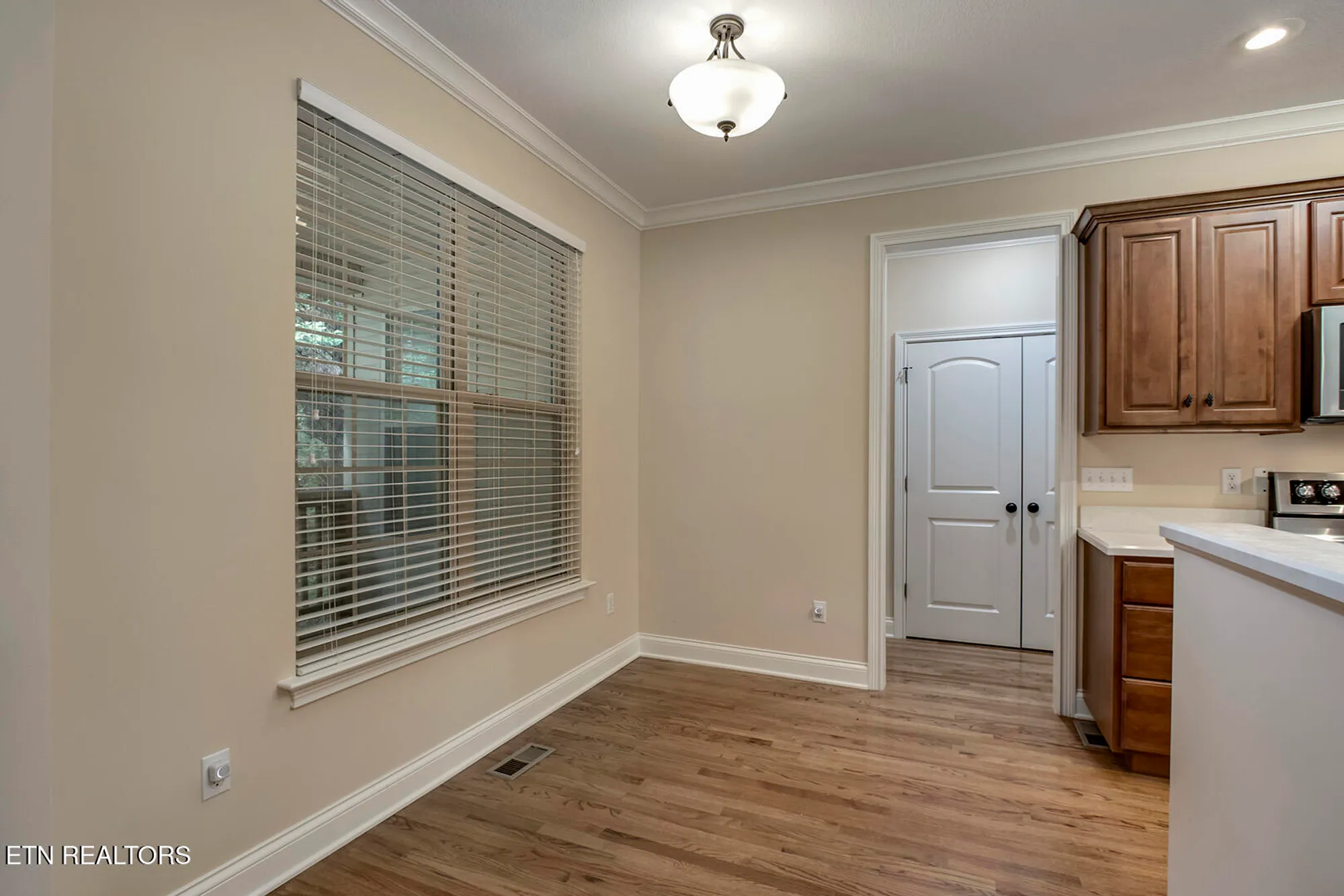 Property Slideshow image 13 of 61 | 202 coyatee ct, Loudon, TN, 37774