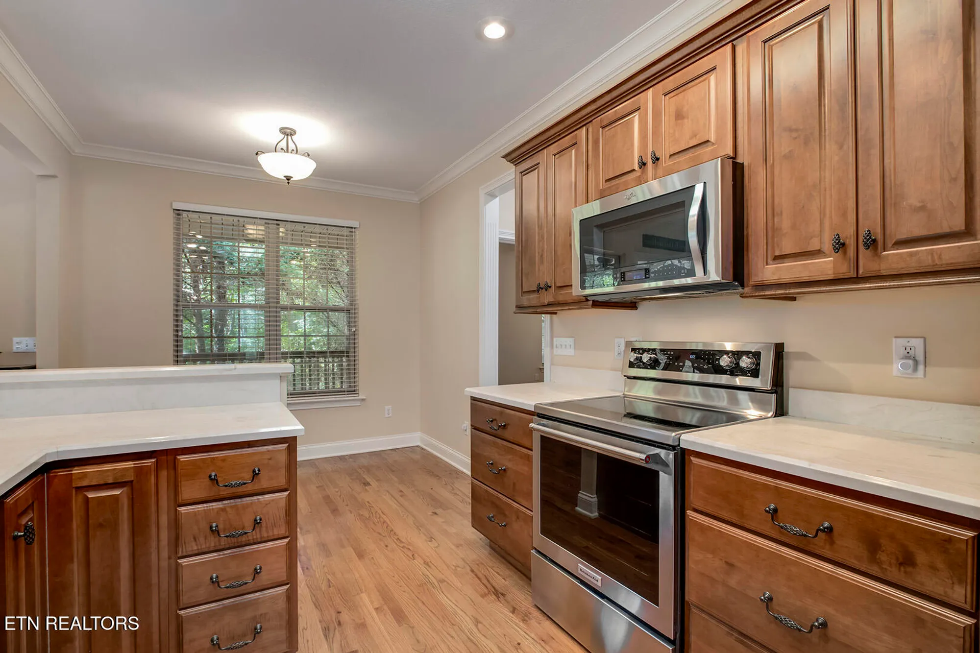 Property Slideshow image 18 of 61 | 202 coyatee ct, Loudon, TN, 37774