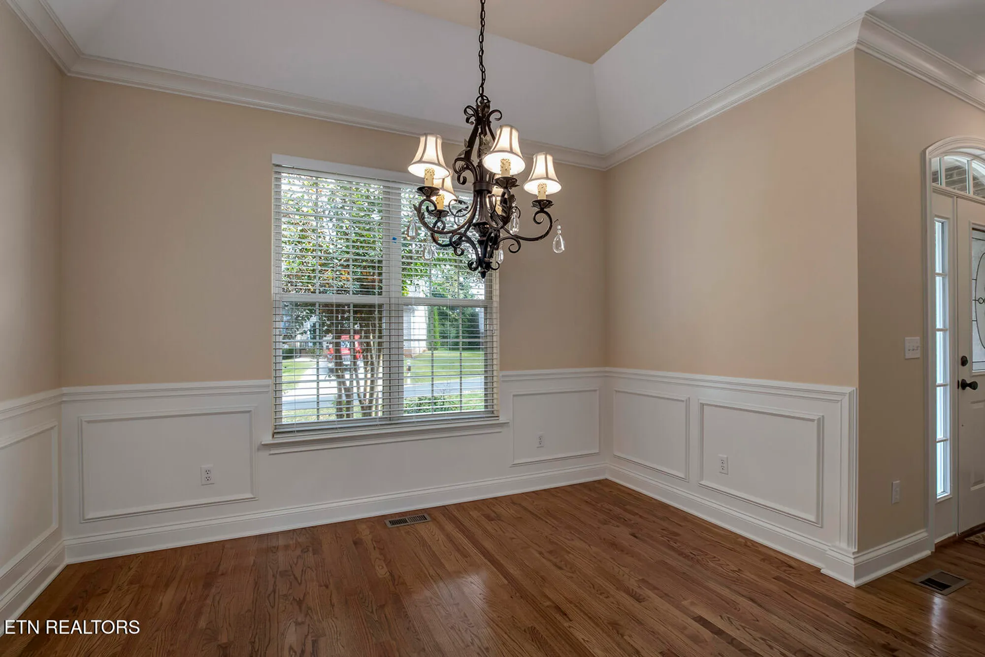 Property Slideshow image 21 of 61 | 202 coyatee ct, Loudon, TN, 37774