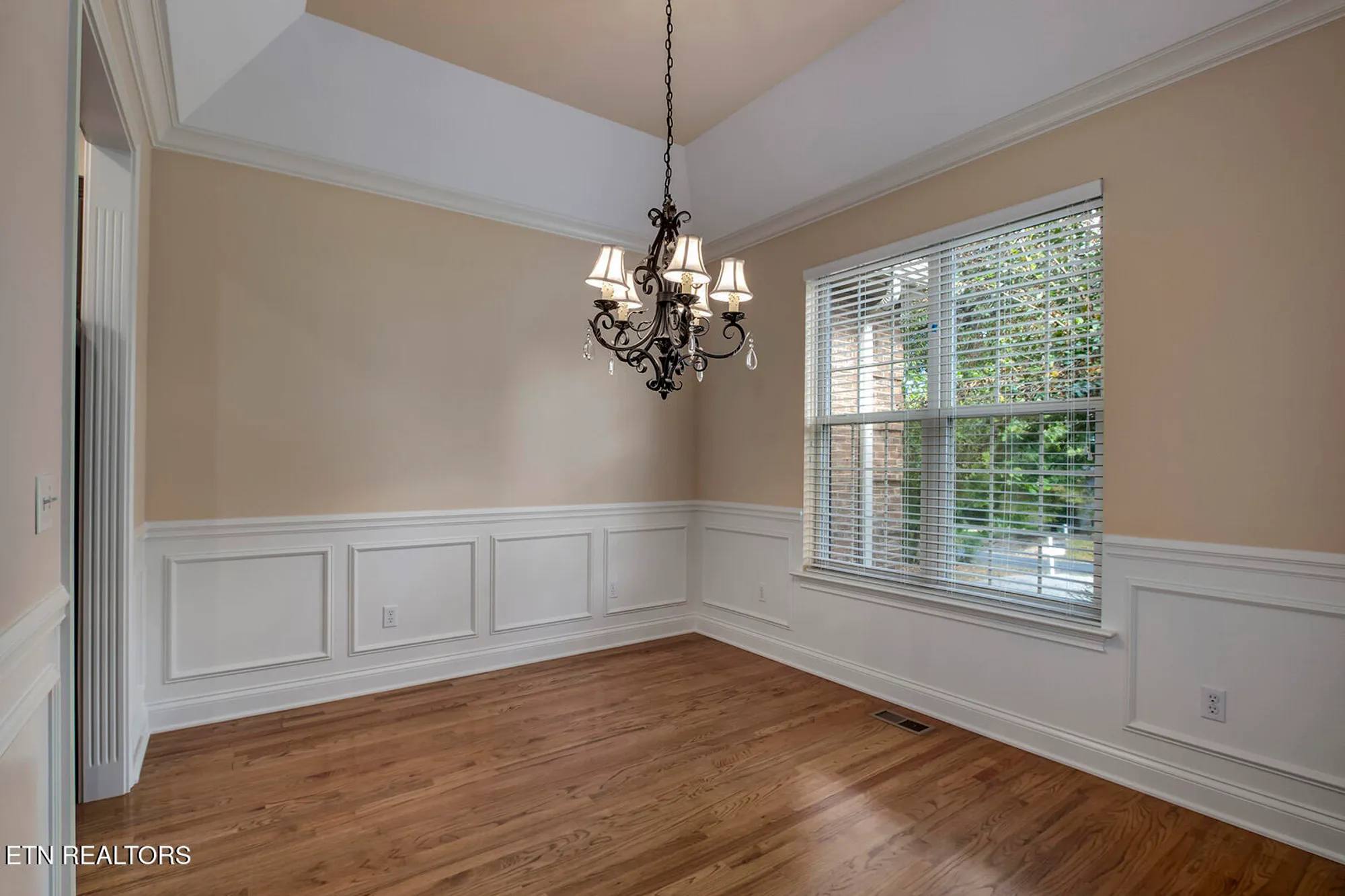 Property Slideshow image 23 of 61 | 202 coyatee ct, Loudon, TN, 37774