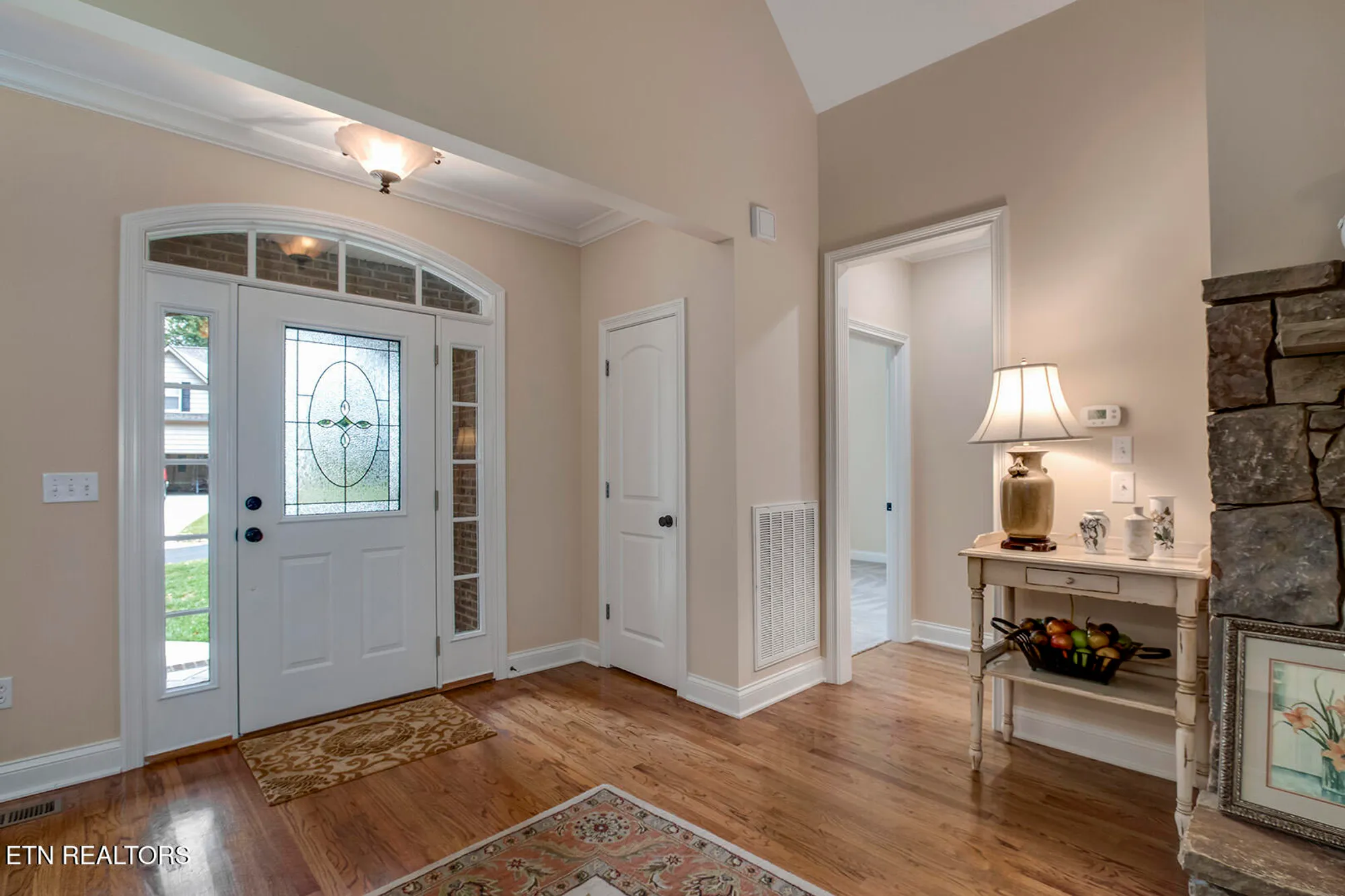 Property Slideshow image 5 of 61 | 202 coyatee ct, Loudon, TN, 37774