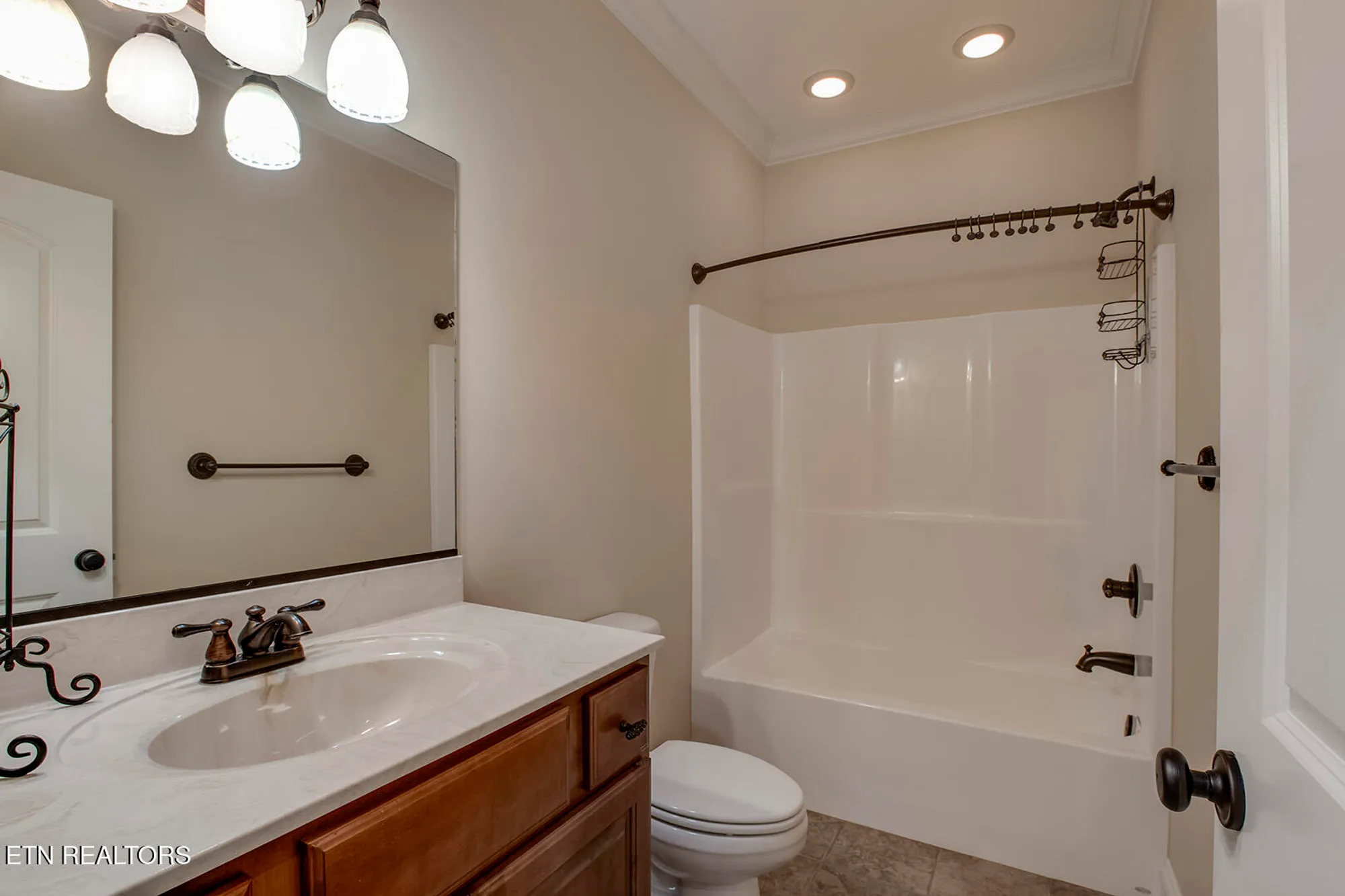 Property Slideshow image 30 of 61 | 202 coyatee ct, Loudon, TN, 37774