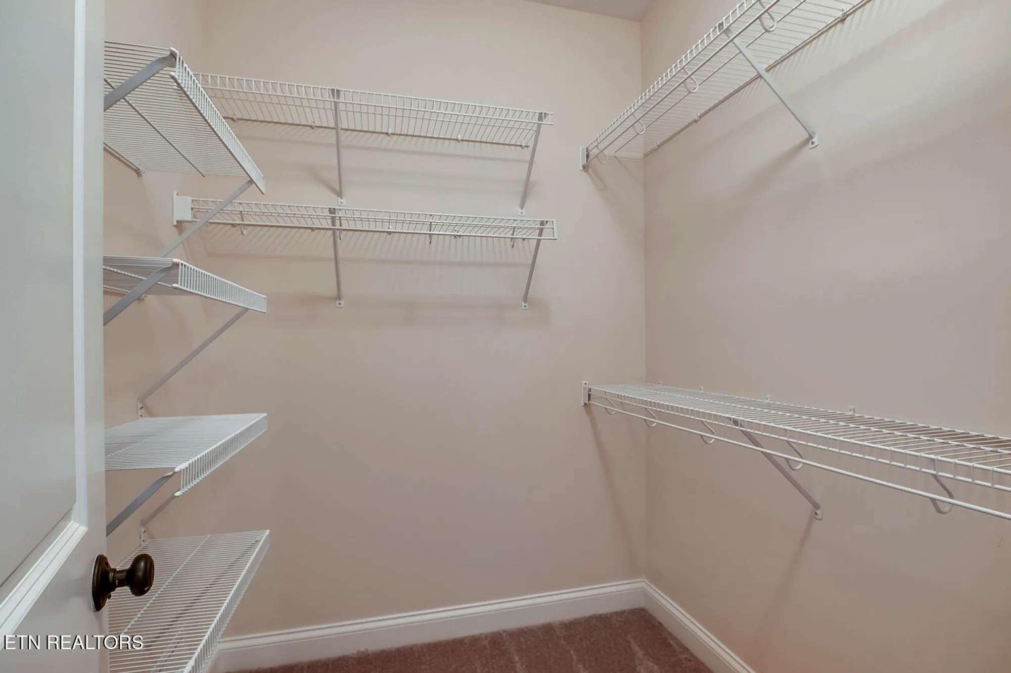 Property Slideshow image 39 of 61 | 202 coyatee ct, Loudon, TN, 37774